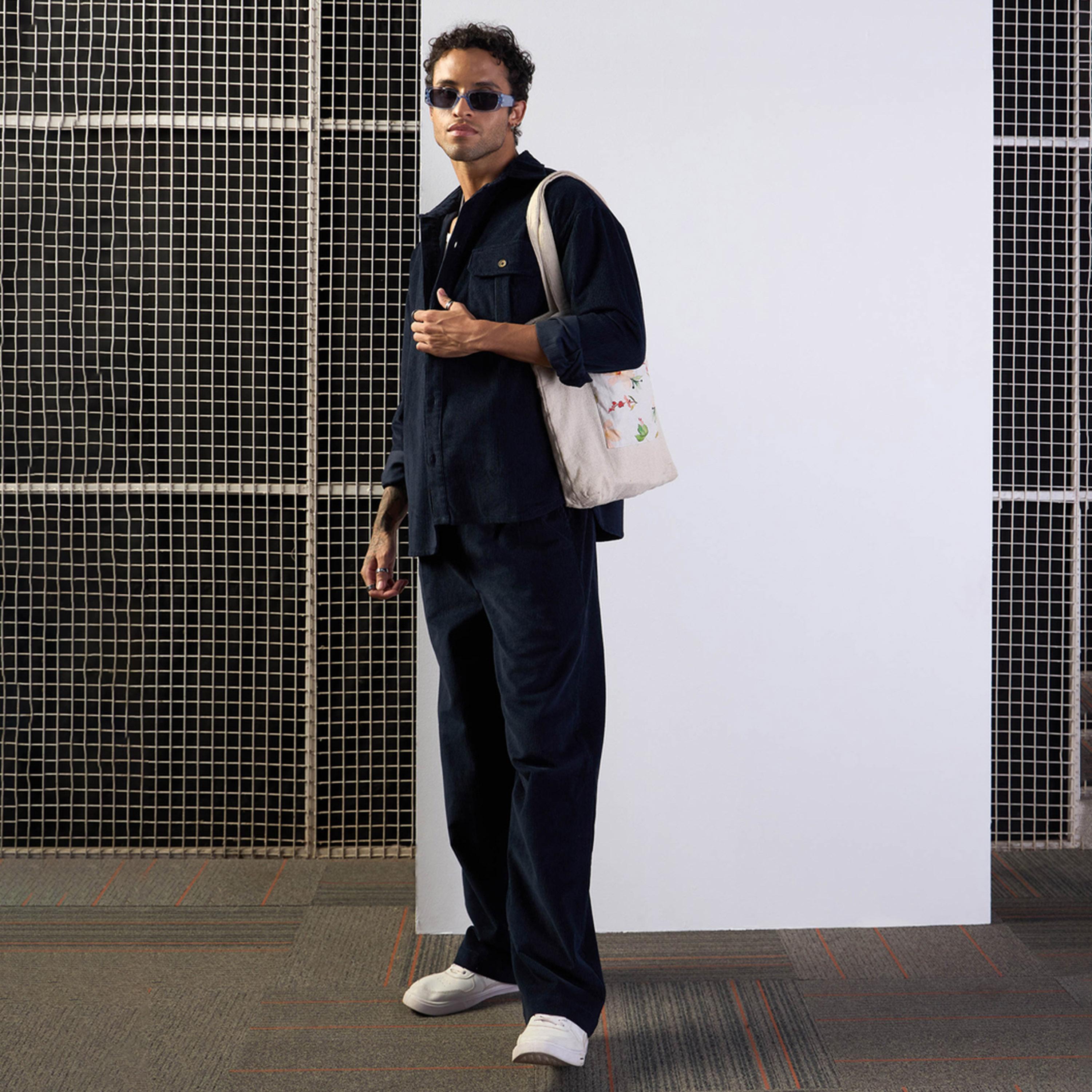 ماسكلن ساسافراس × ستايلي - بنطال كحلي مع أجزاء كوردروي مخملية أمامية-men-clothing-bottoms-trousersandchinos-trousers-image-6