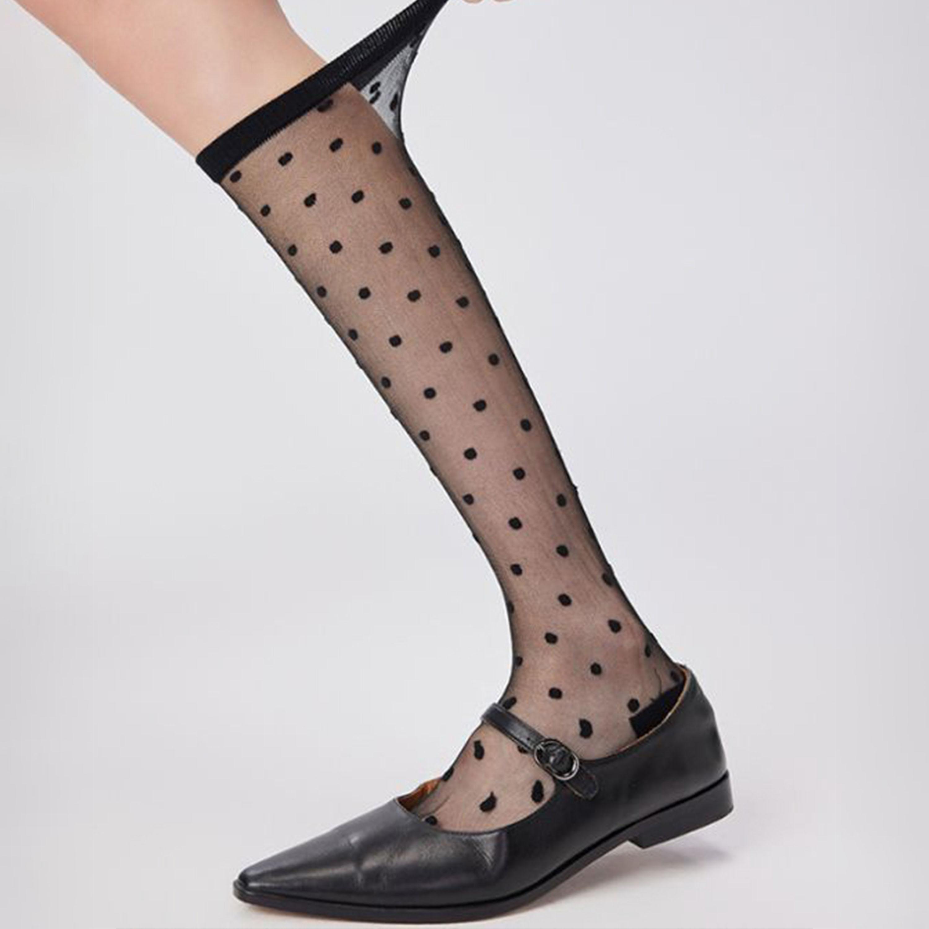 ستايلي - جوارب منقطة بطول الساق-women-socksandstockings-image-1