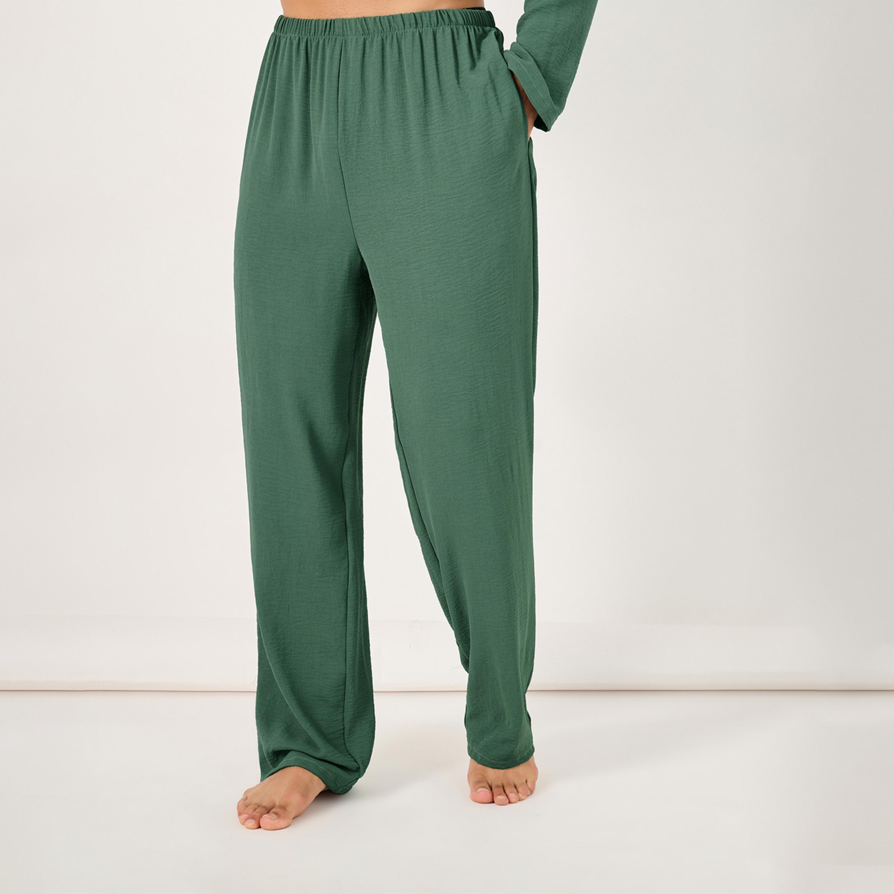 ستايلي - طقم بنطال بيجامة وقميص قطني مجعد بأكمام طويلة-men-clothing-nightwear-sets-image-4