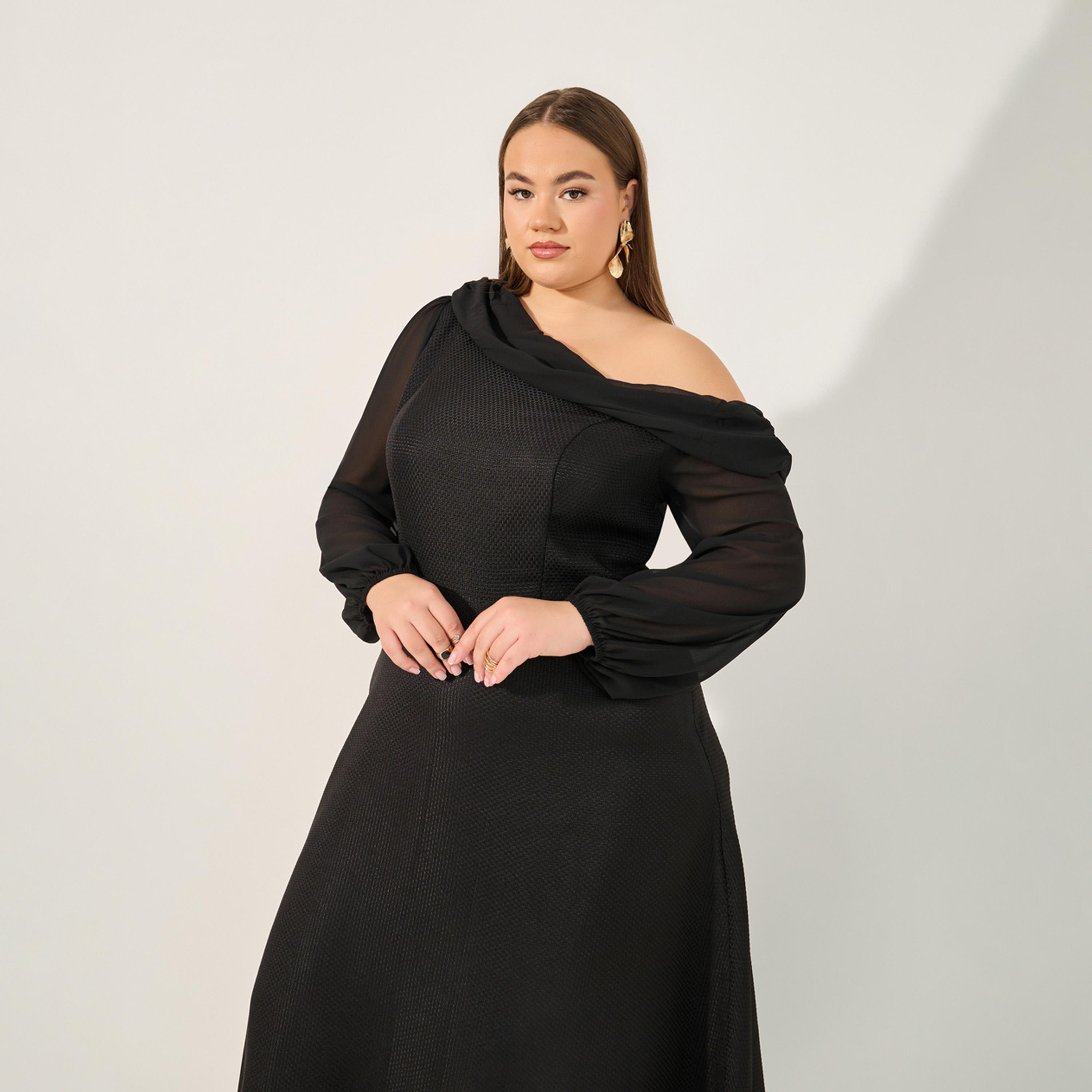 Styli Plus Size Asymmetric Neckline Balloon Sleeve A-Line Maxi Dress-women-clothing-dresses-image-3