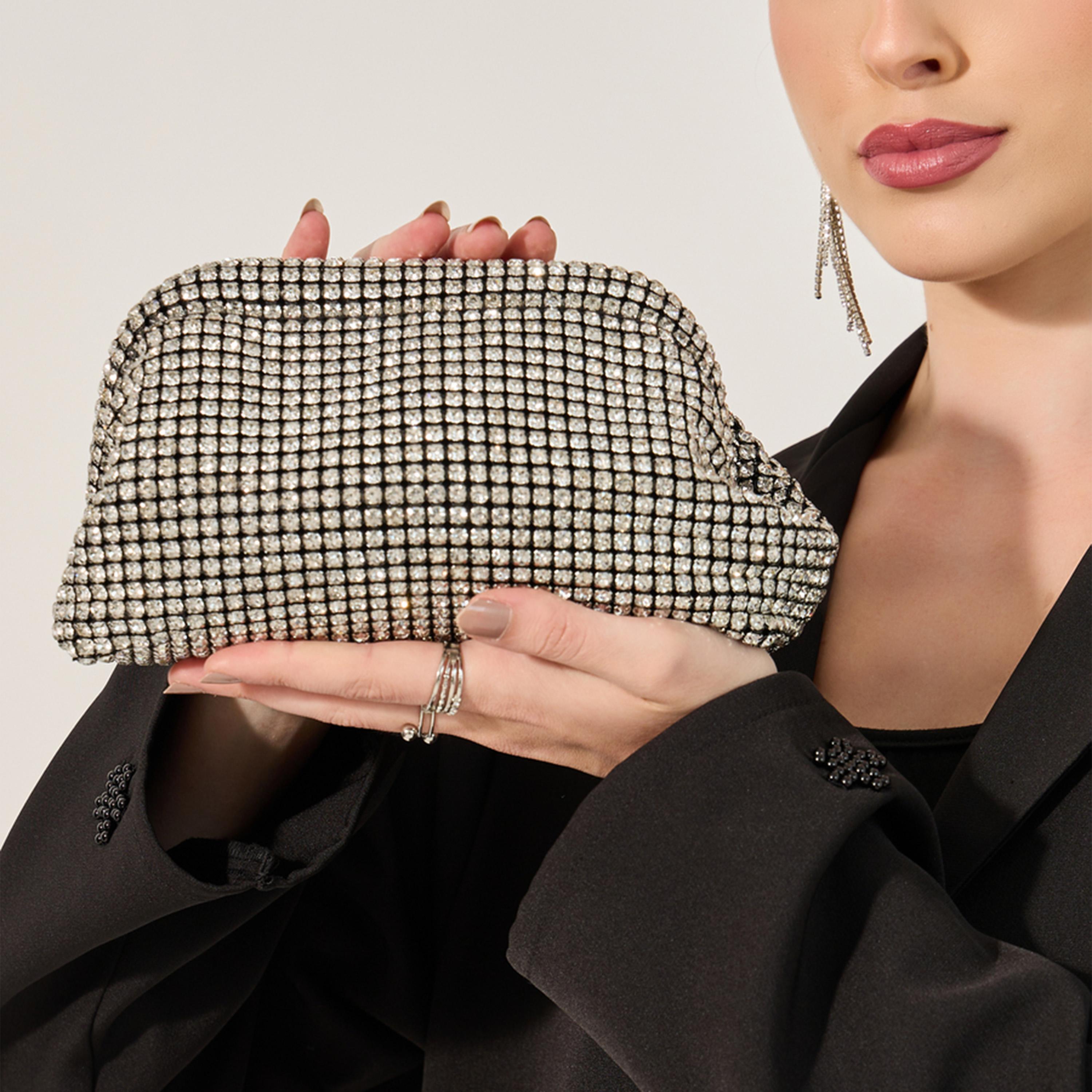 ستايلي - حقيبة كلاتش مزينة مع حزام سلسلة-women-bagsandwallets-handbags-image-2