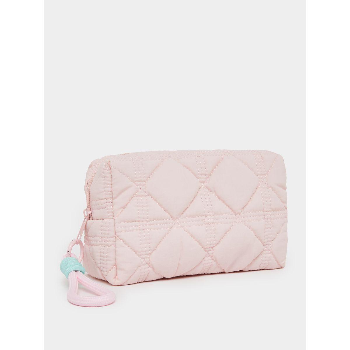 شنطة أدوات تجميل بتفاصيل درزات-travel-accessories-image-1