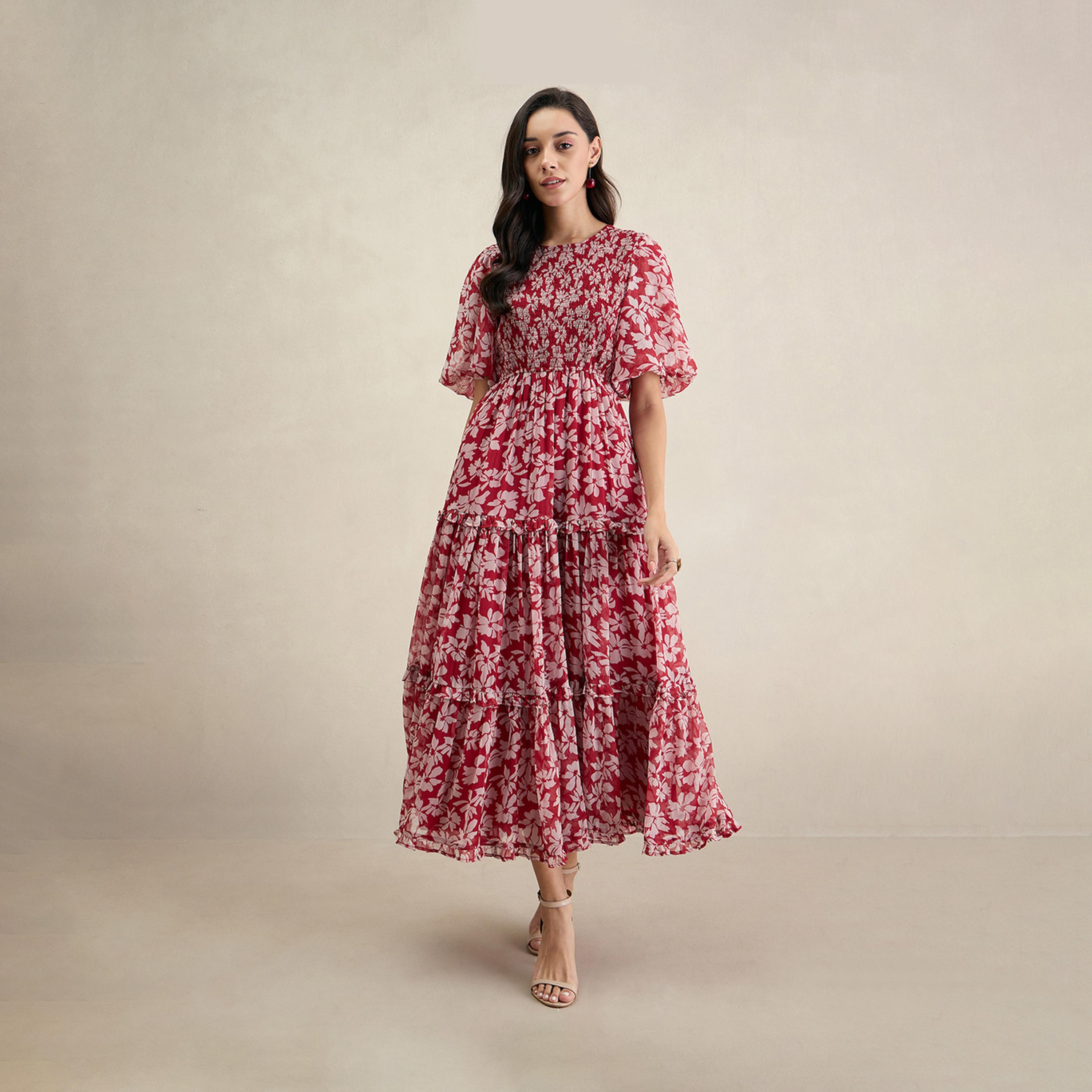 فيميلا × ستايلي - فستان ماكسي بأكمام منفوخة وطبعة زهور مع تفاصيل مطرزة-women-clothing-dresses-image-1
