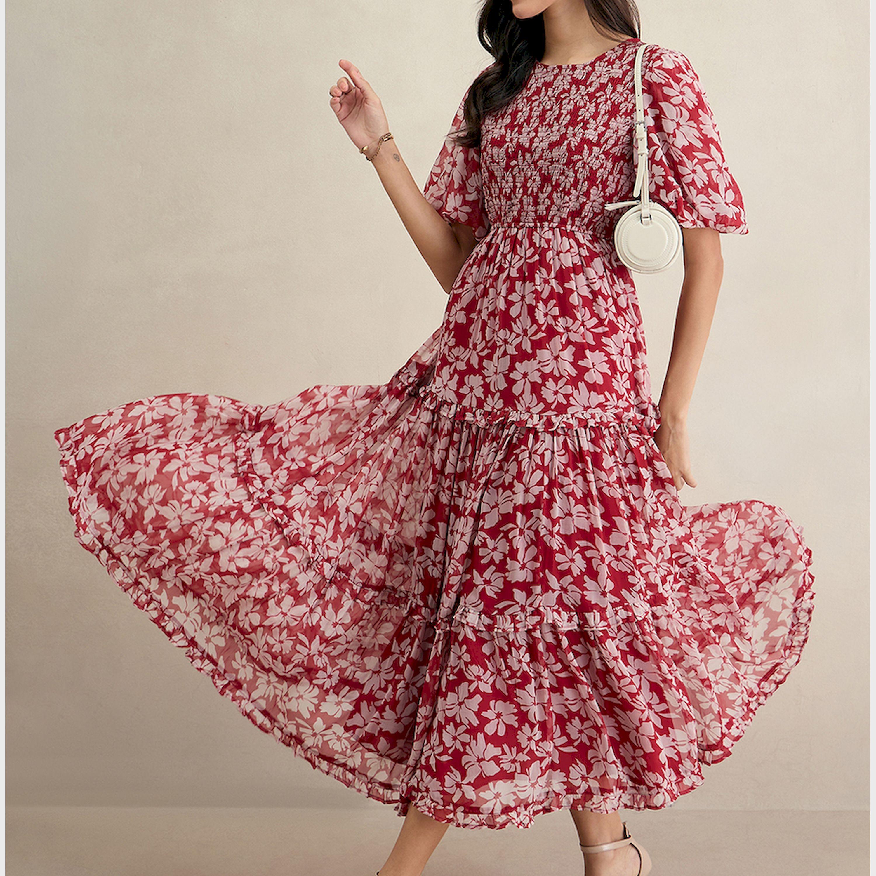 فيميلا × ستايلي - فستان ماكسي بأكمام منفوخة وطبعة زهور مع تفاصيل مطرزة-women-clothing-dresses-image-5