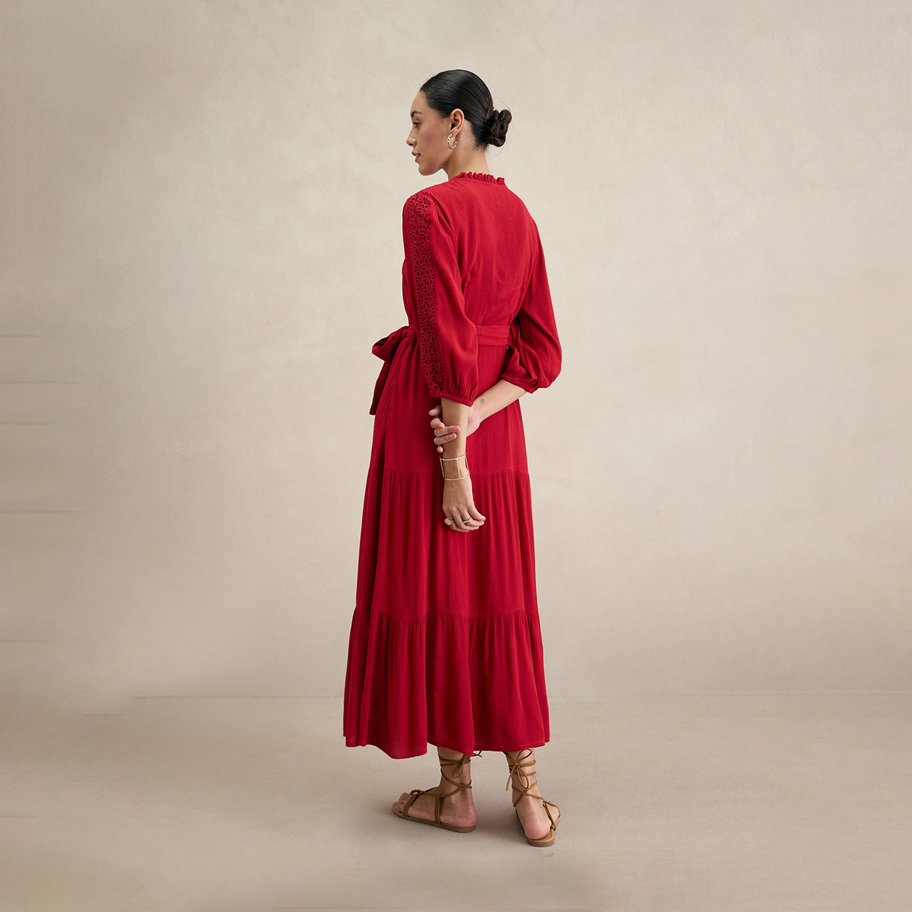 فيميلا × ستايلي - فستان ماكسي متعدد الطبقات من قماش شيفلي مع حزام ربط-women-clothing-dresses-image-3