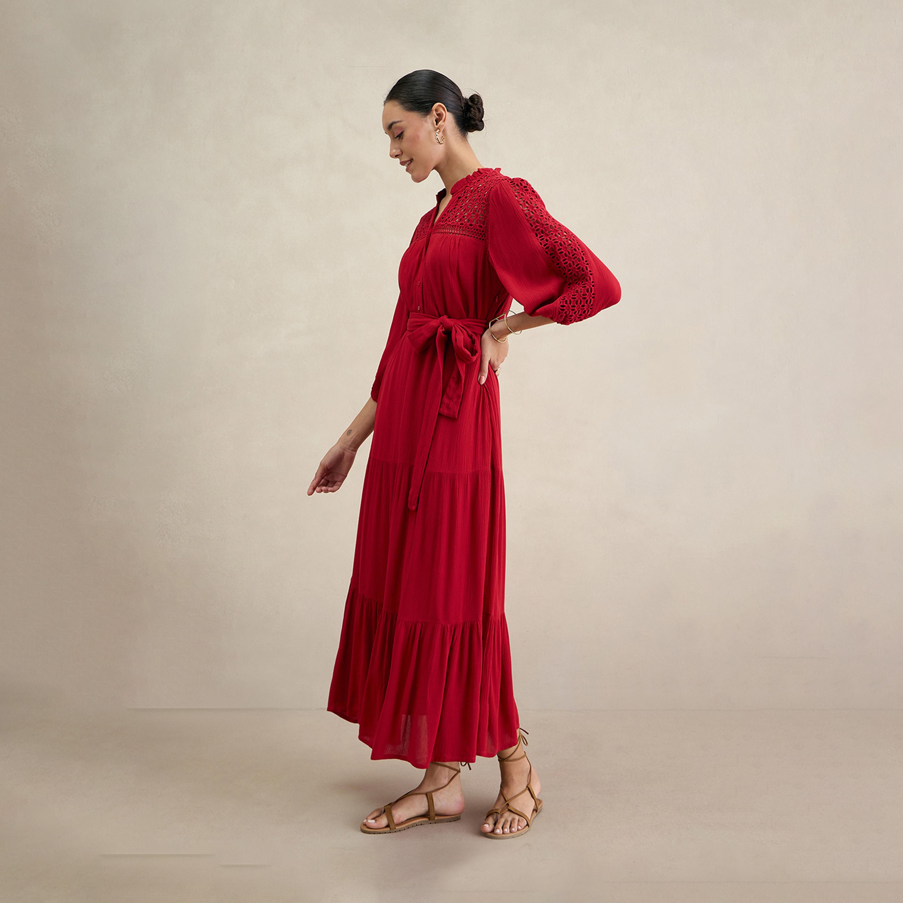 فيميلا × ستايلي - فستان ماكسي متعدد الطبقات من قماش شيفلي مع حزام ربط-women-clothing-dresses-image-4
