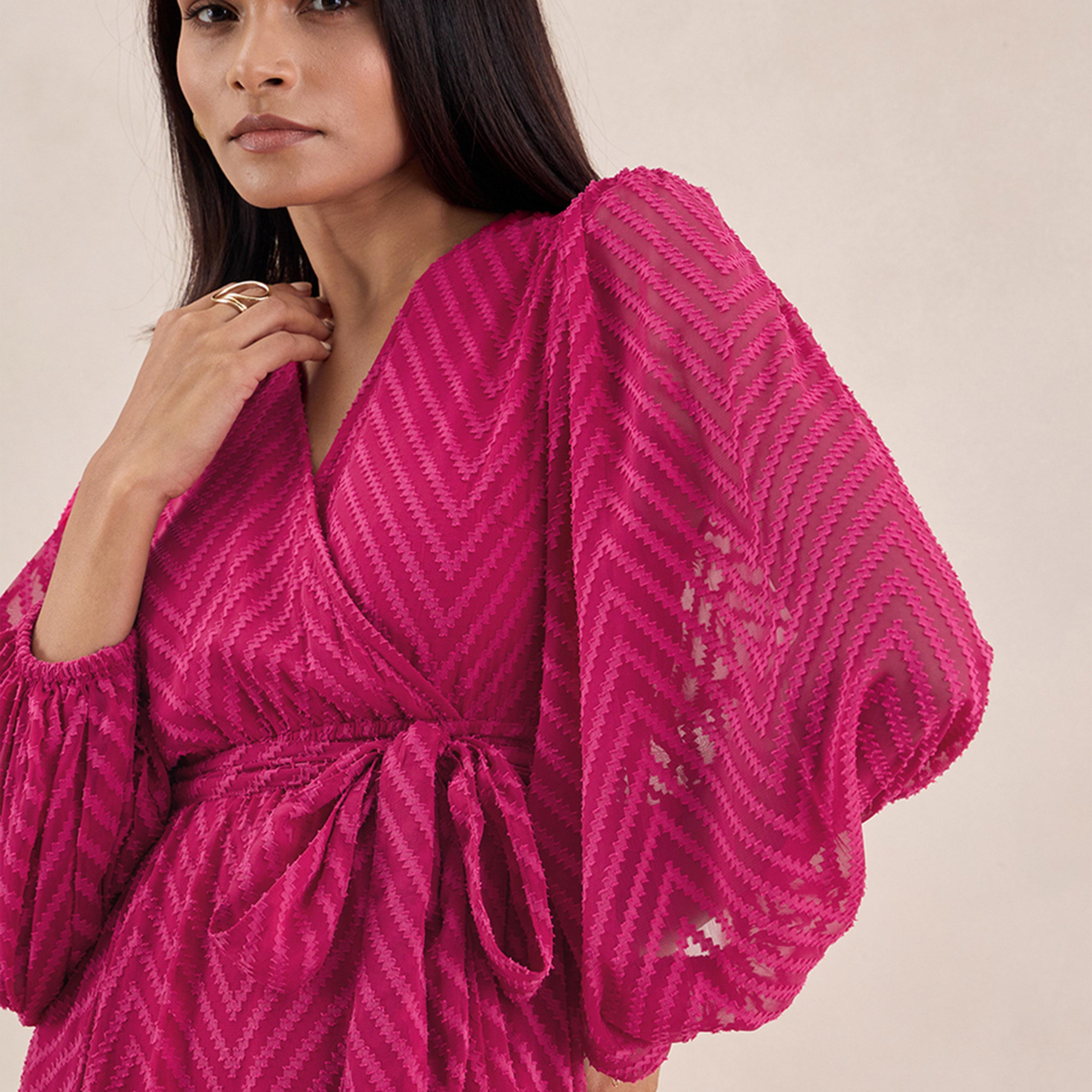 فيميلا × ستايلي - فستان ماكسي ملفوف بنمط خطوط منكسرة مع تفاصيل رباط الخصر-women-clothing-dresses-image-3