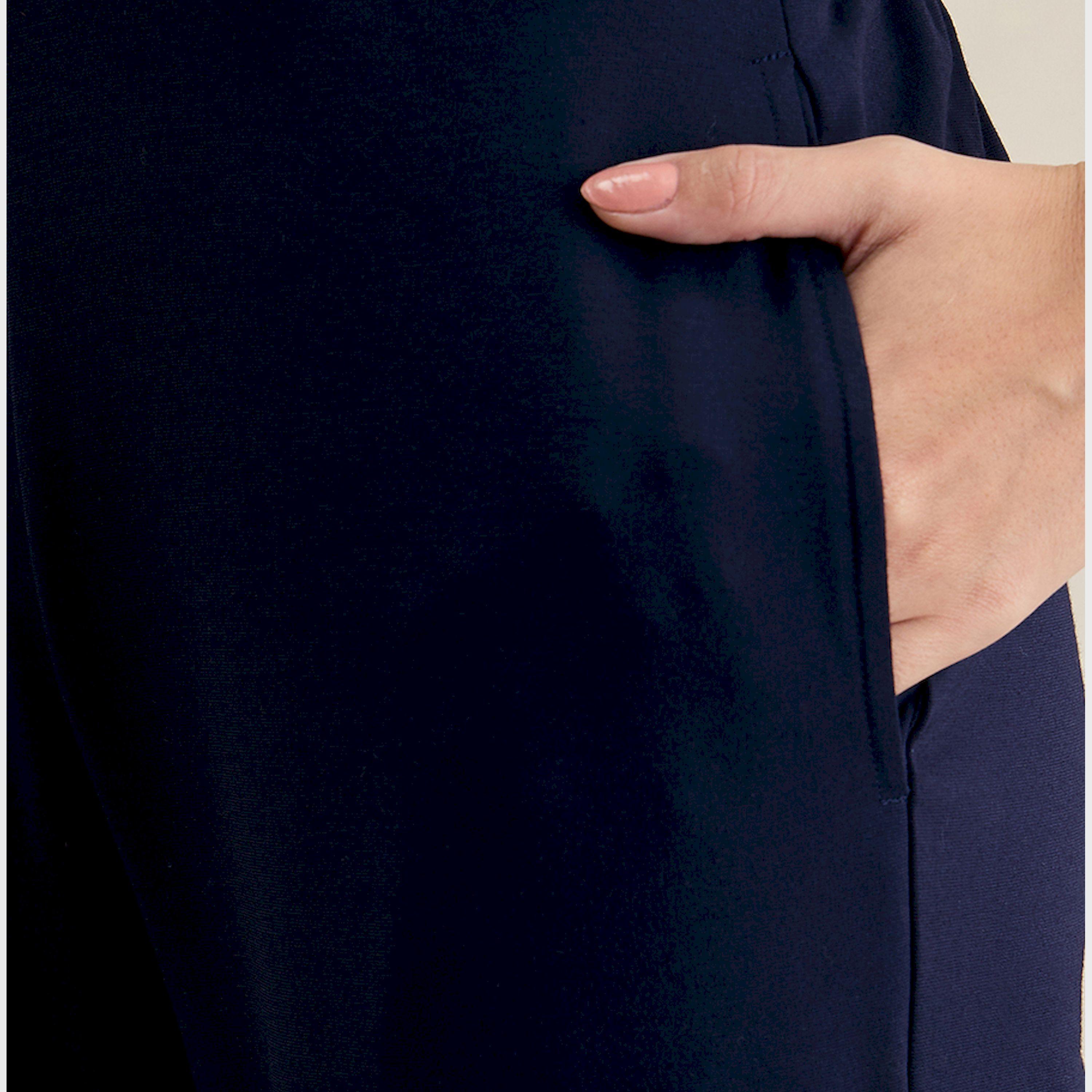 فيميلا × ستايلي - طقم منسق من هودي كحلي مع بنطلون مستقيم-women-clothing-coordsets-image-2