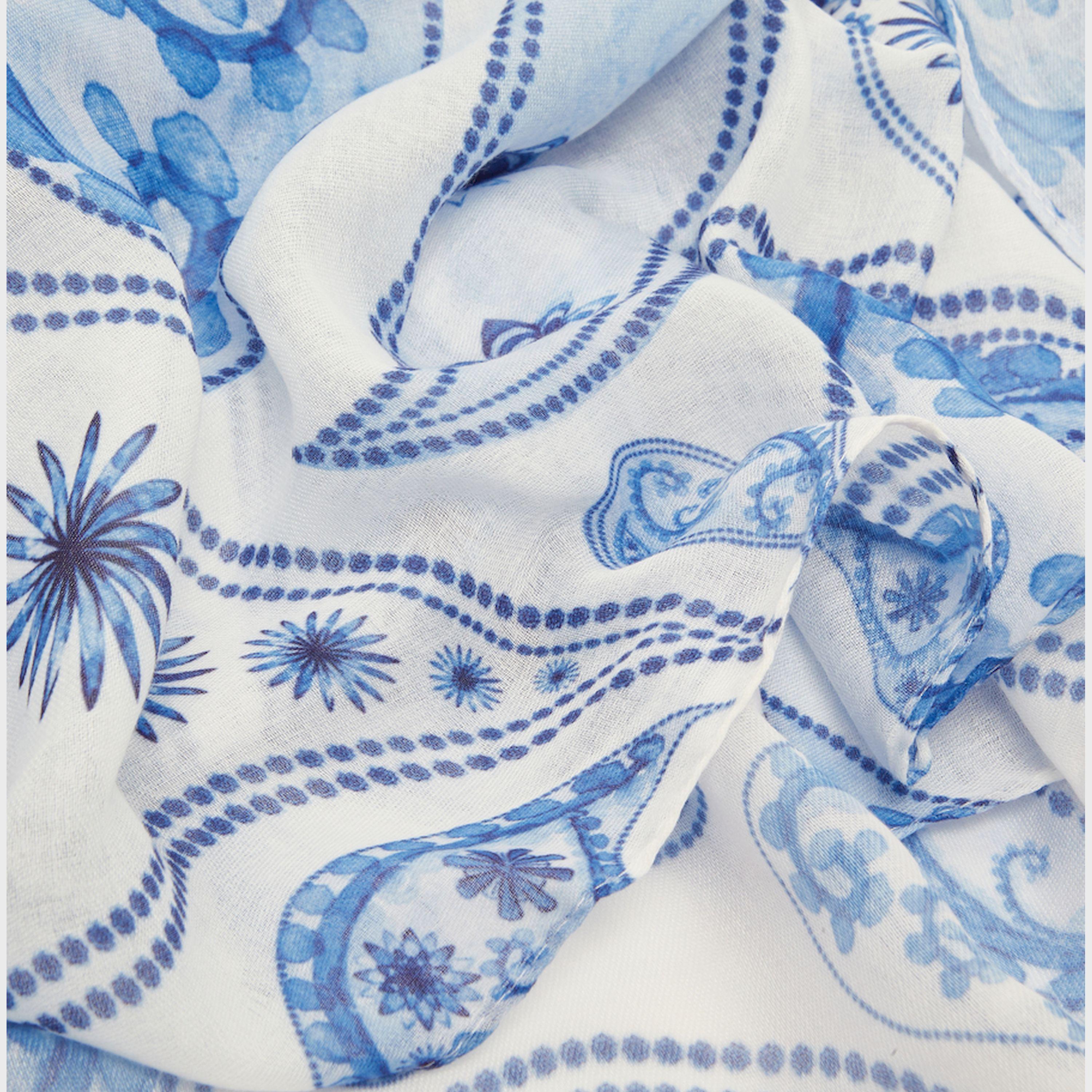 أميرة x ستايلي حجاب بطبعة بيزلي-women-clothingaccessories-scarves-image-2