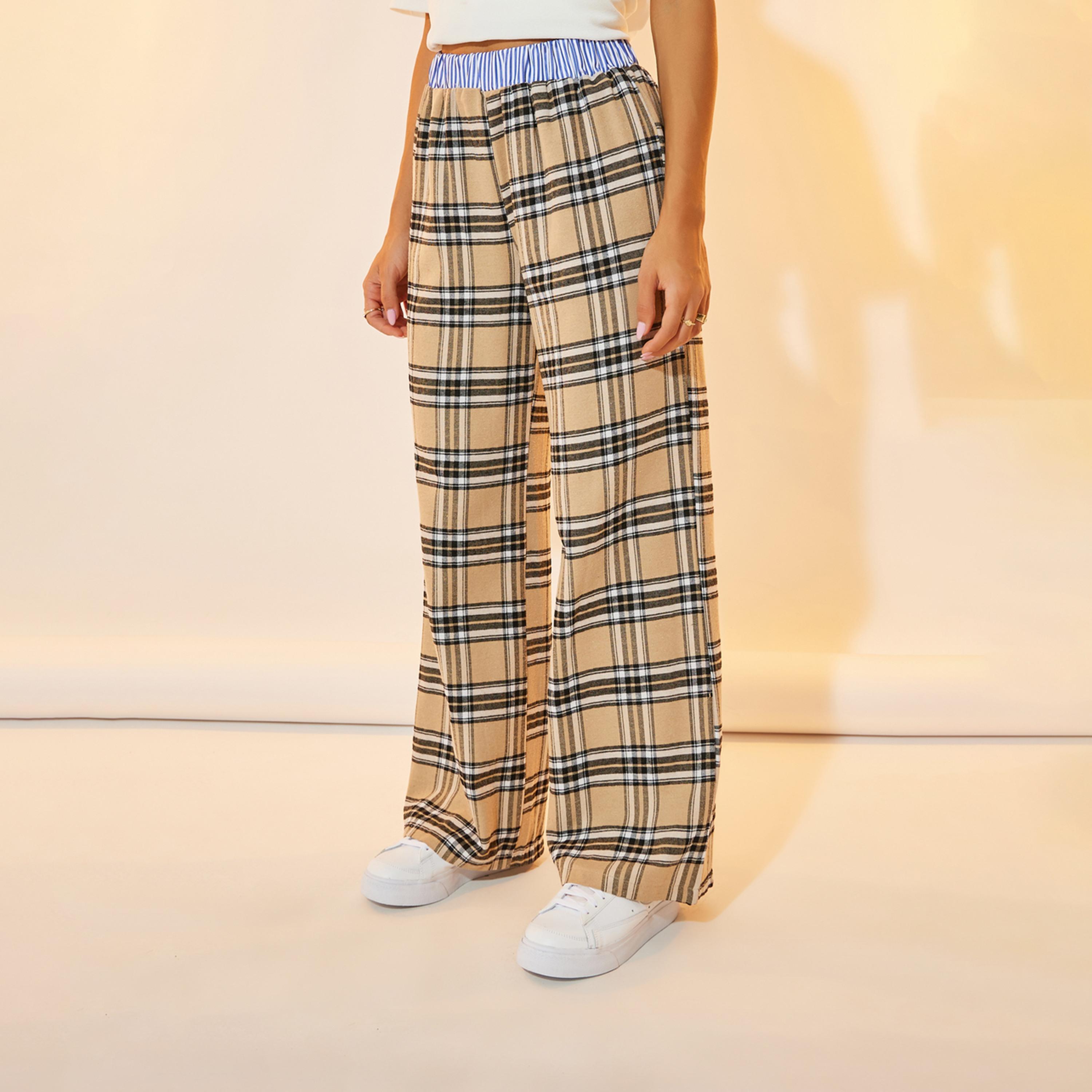 بنطال بأرجل واسعة وخصر بتفاصيل مُتباينة-women-clothing-bottoms-trousers-image-2