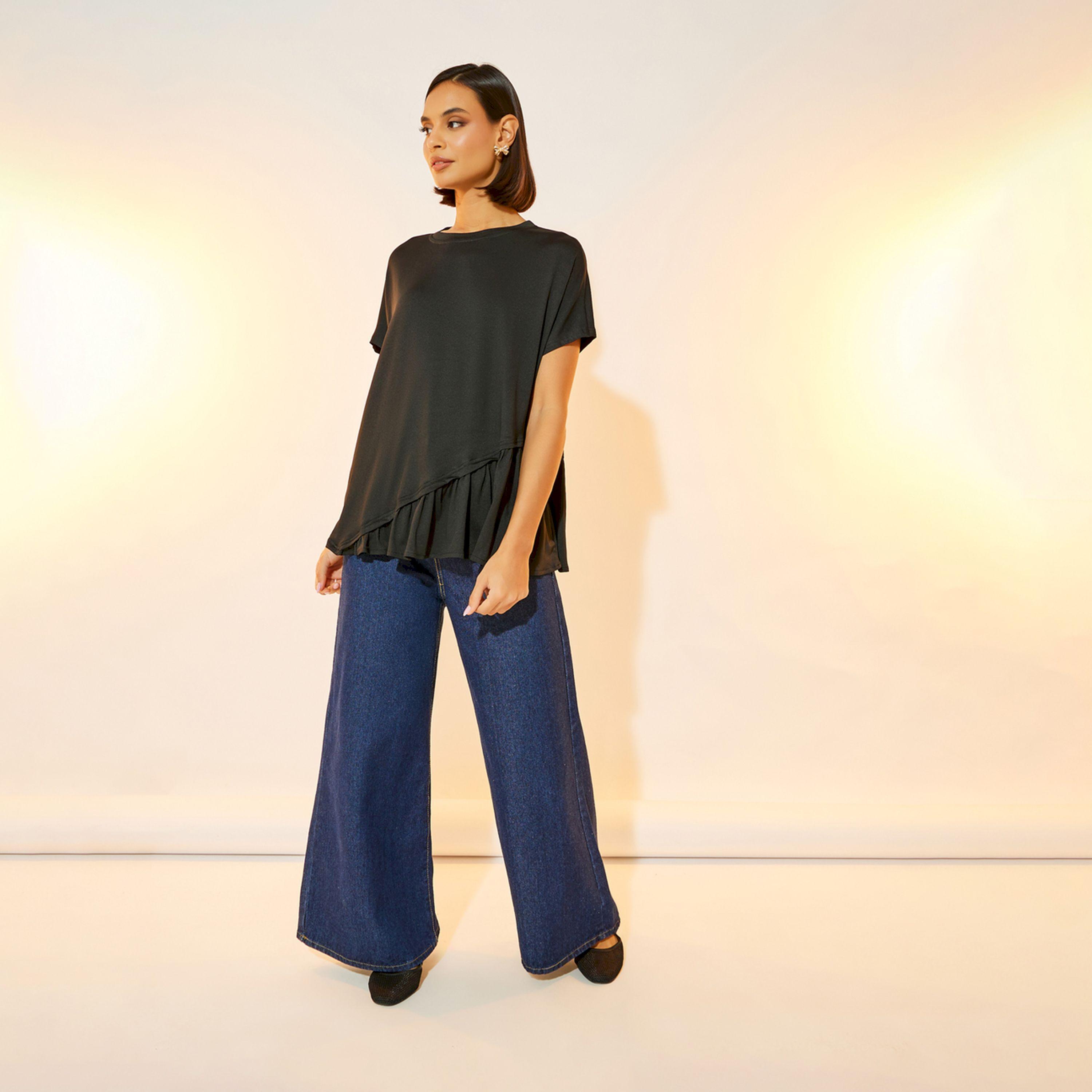 بلوزة سادة بياقة دائرية وتفاصيل كشكش-women-clothing-tshirts-image-2