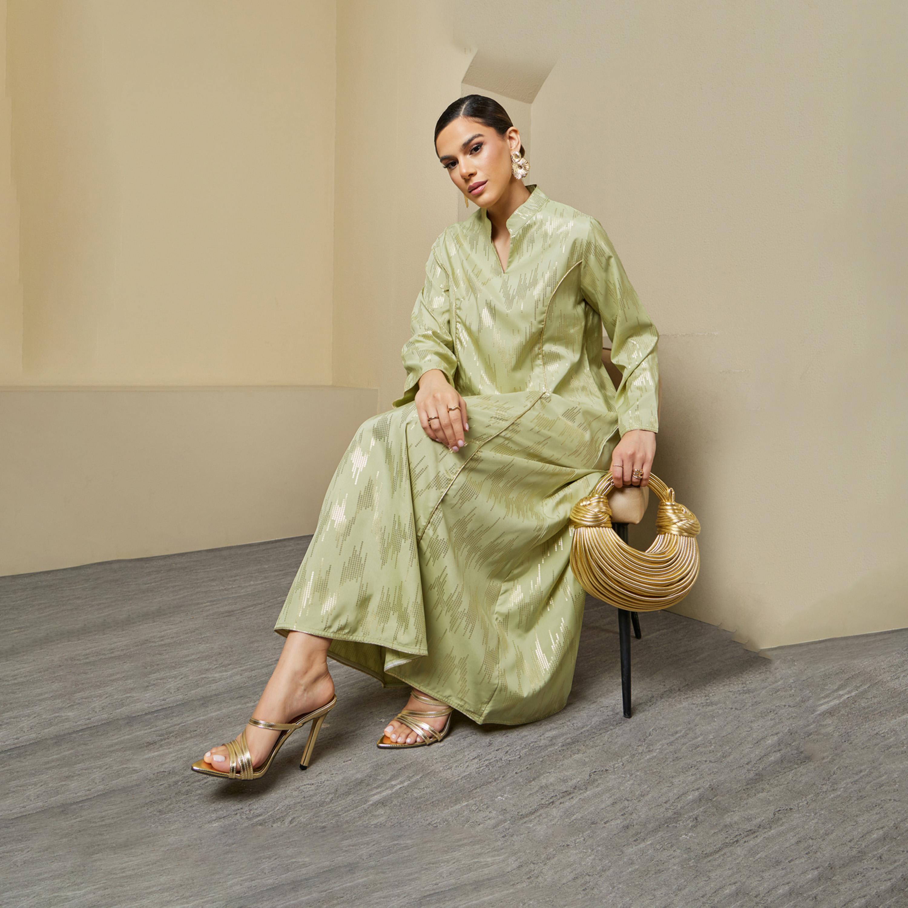 ستايلي - جلابية بقصة A وطبعة فويل مع ياقة قائمة-women-arabicclothing-jalabiyas-image-1