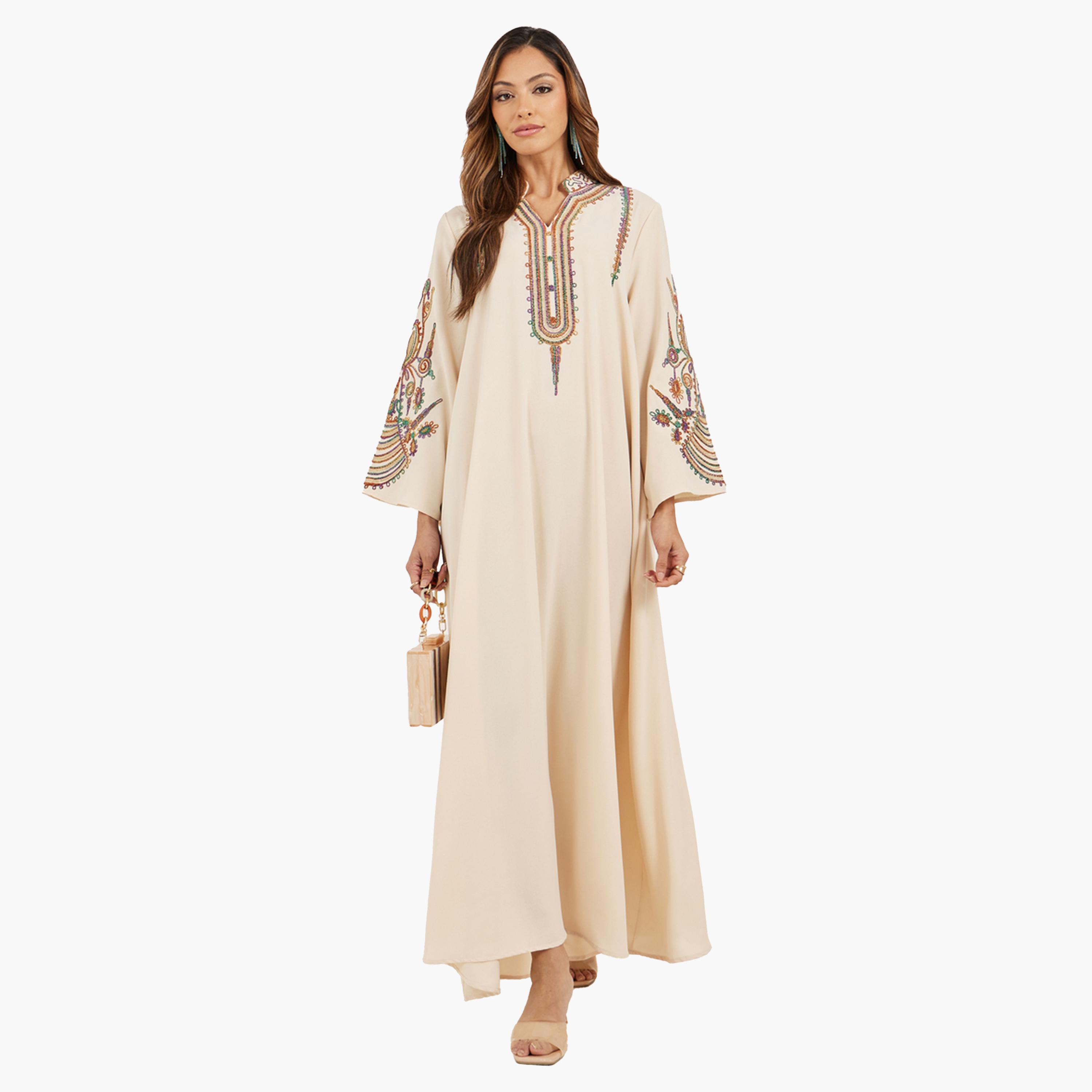 ستايلي-  جلابية كريمية مطرزة ياقة واقفة-women-arabicclothing-jalabiyas-image-2