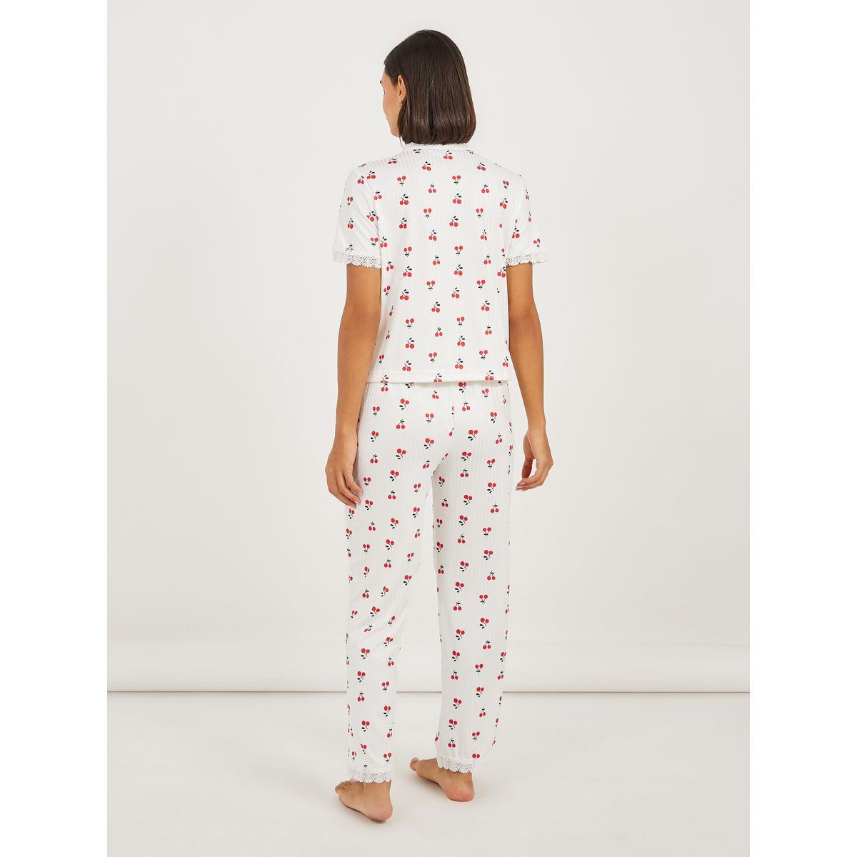 طقم من بنطال بيجاما مع بلوزة مضلعة بتفاصيل دانتيل-women-clothing-nightwear-pyjamas-longsets-image-5