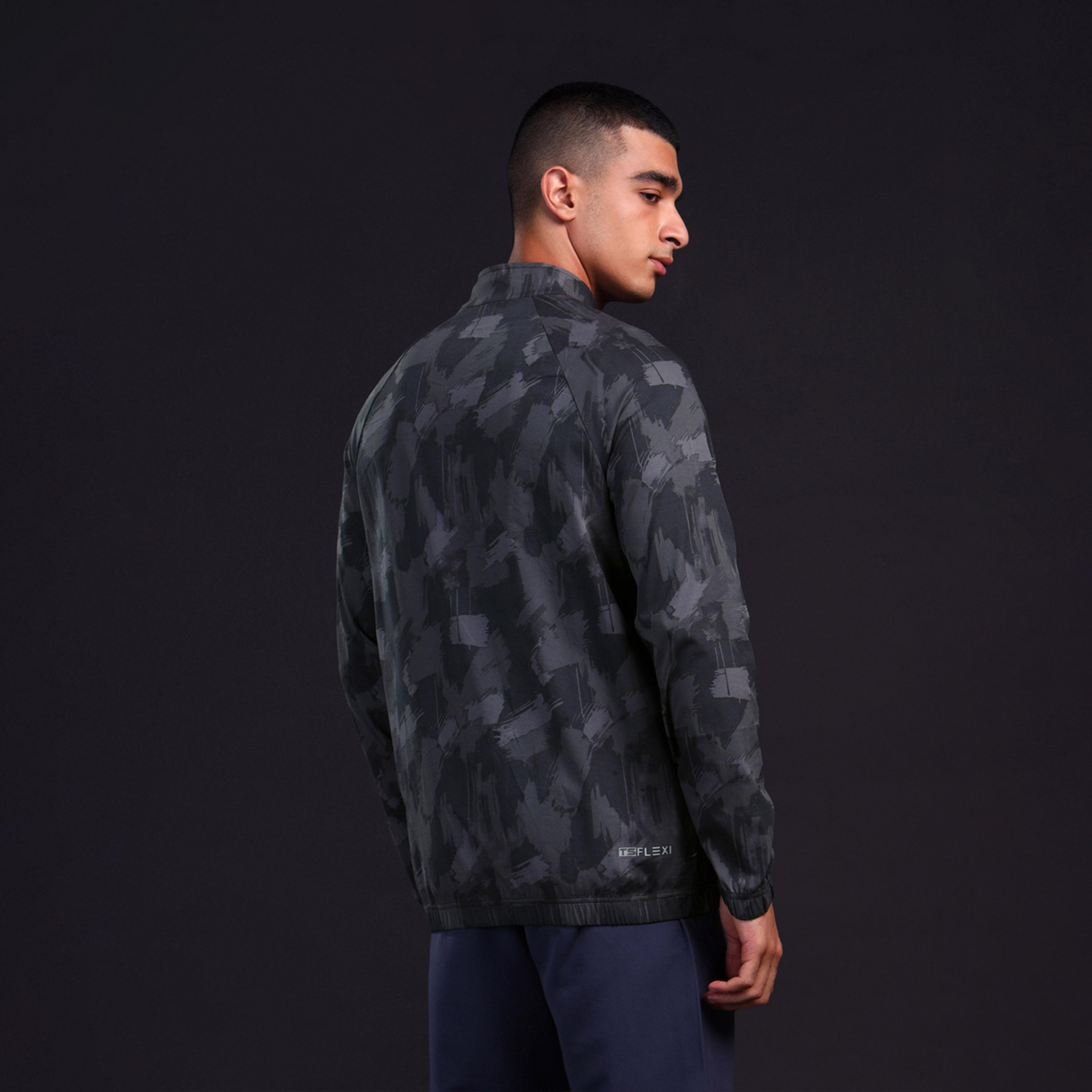 تكنو سبورت × ستايلي - جاكيت سادة محبوك مع تمدد باتجاهين-men-clothing-sportswearandactivewear-hoodiesandsweatshirts-image-5
