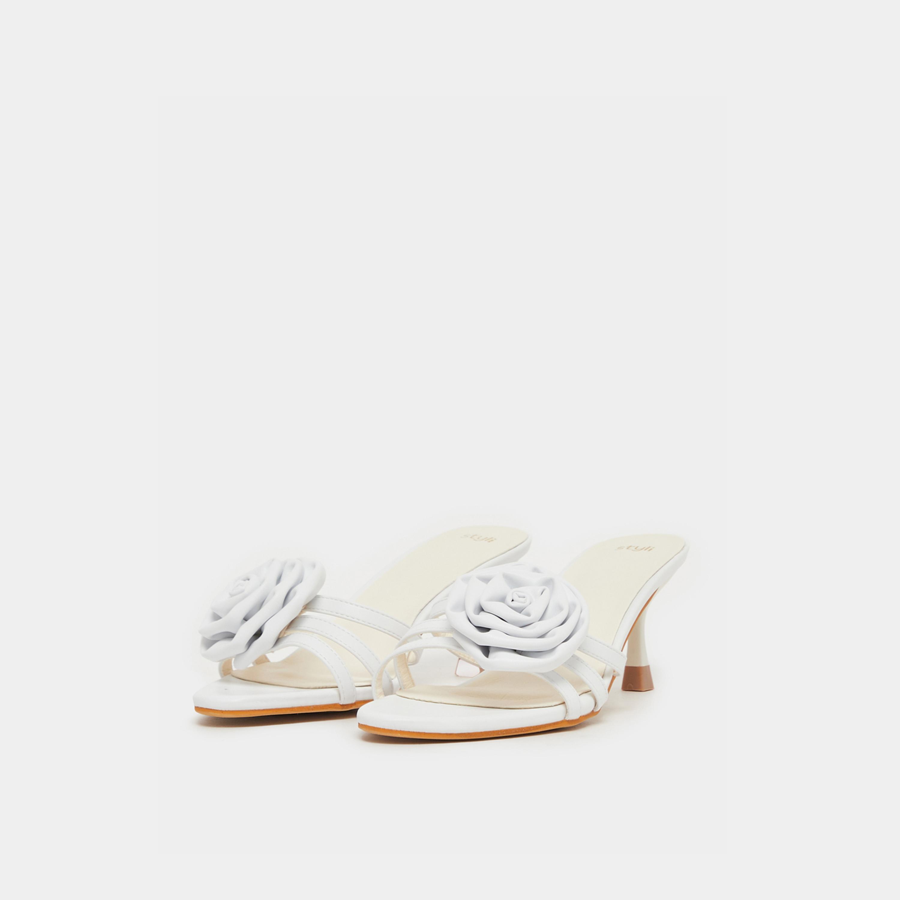 ستايلي - صندل بكعب صغير مزين بزهور-women-shoes-heels-image-2