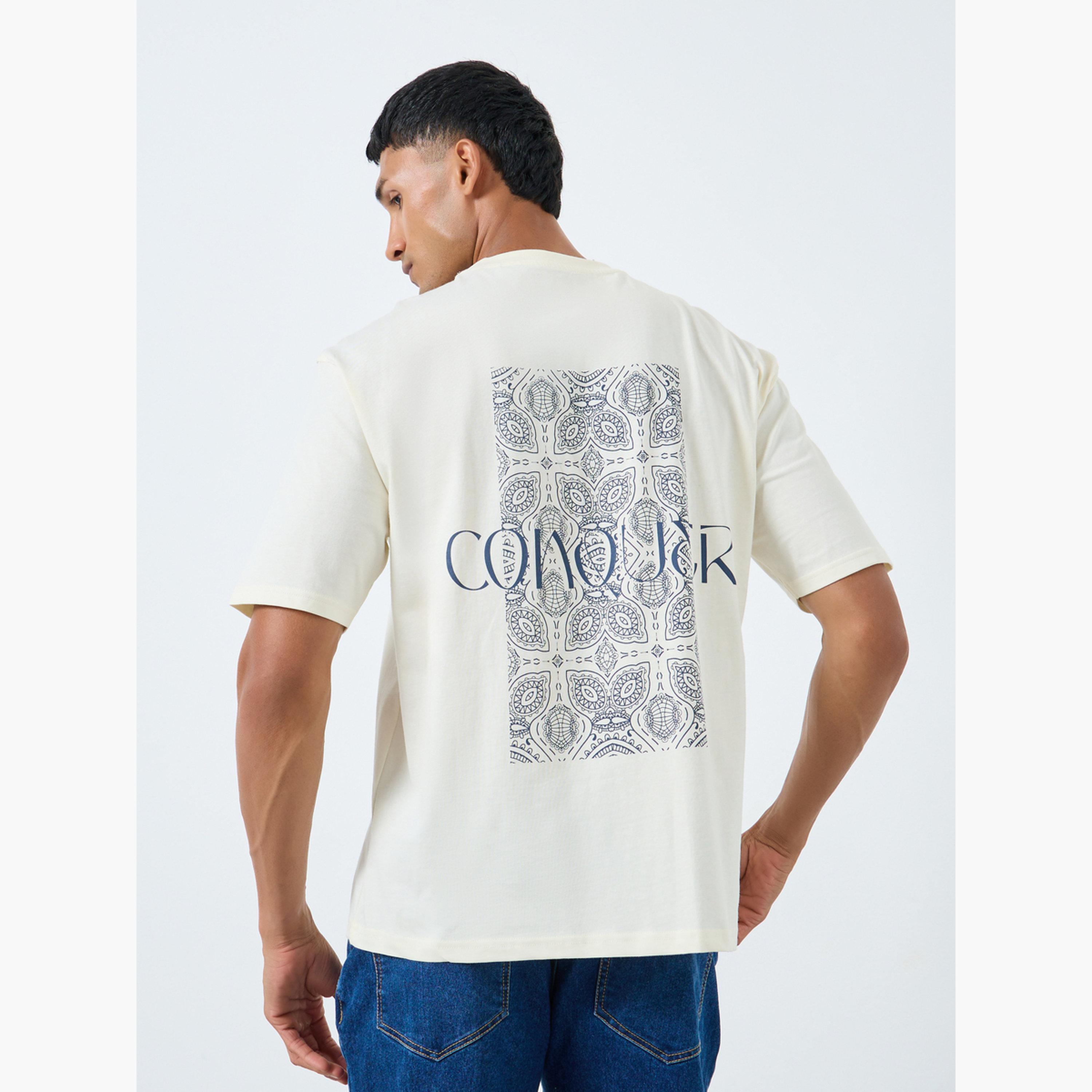 ستايلي - تي شيرت رجالي مقاس كبير اوفر سايز  بطبعة جرافيكية لون كريمي-men-clothing-tshirtsandpolos-tshirts-image-4