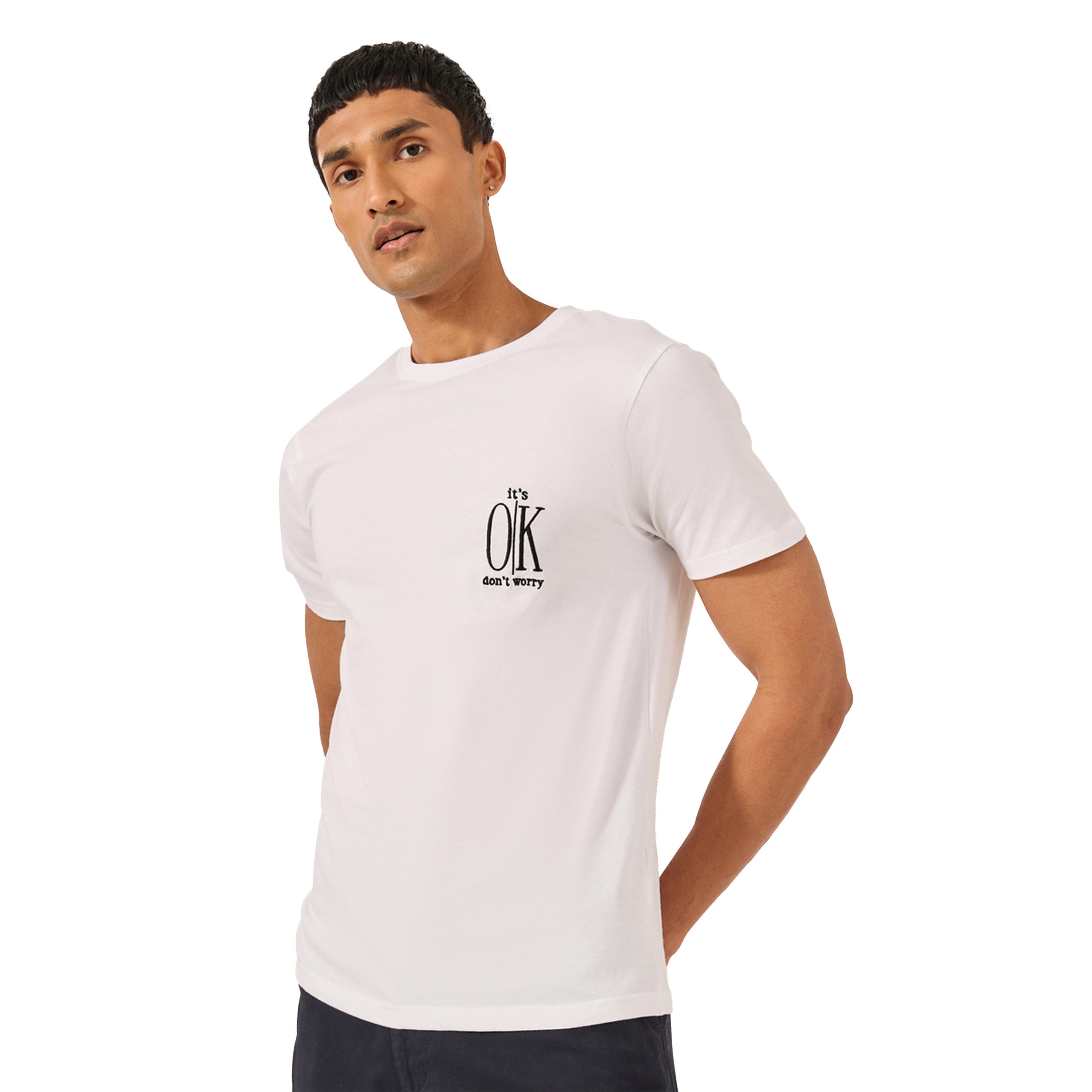 ستايلي - تي شيرت قطني مطرز بقصّة عادية ورقبة دائرية-men-clothing-tshirtsandpolos-tshirts-image-1