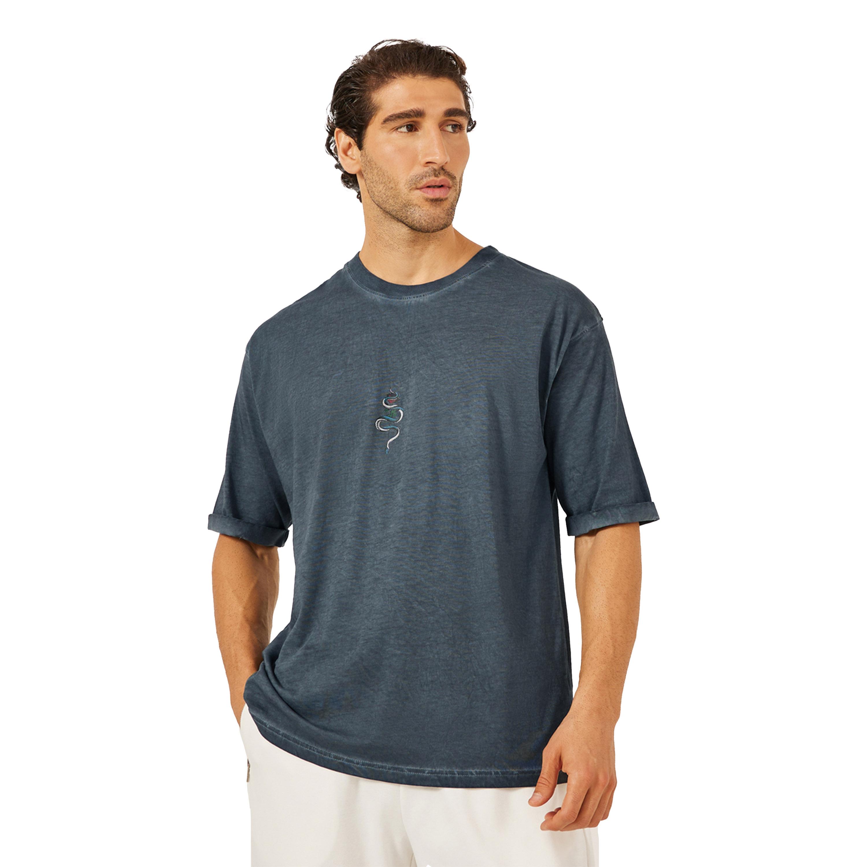 ستايلي -  تي شيرت مقاس كبيرمطرز بنقشة ثعبان-men-clothing-tshirtsandpolos-tshirts-image-1