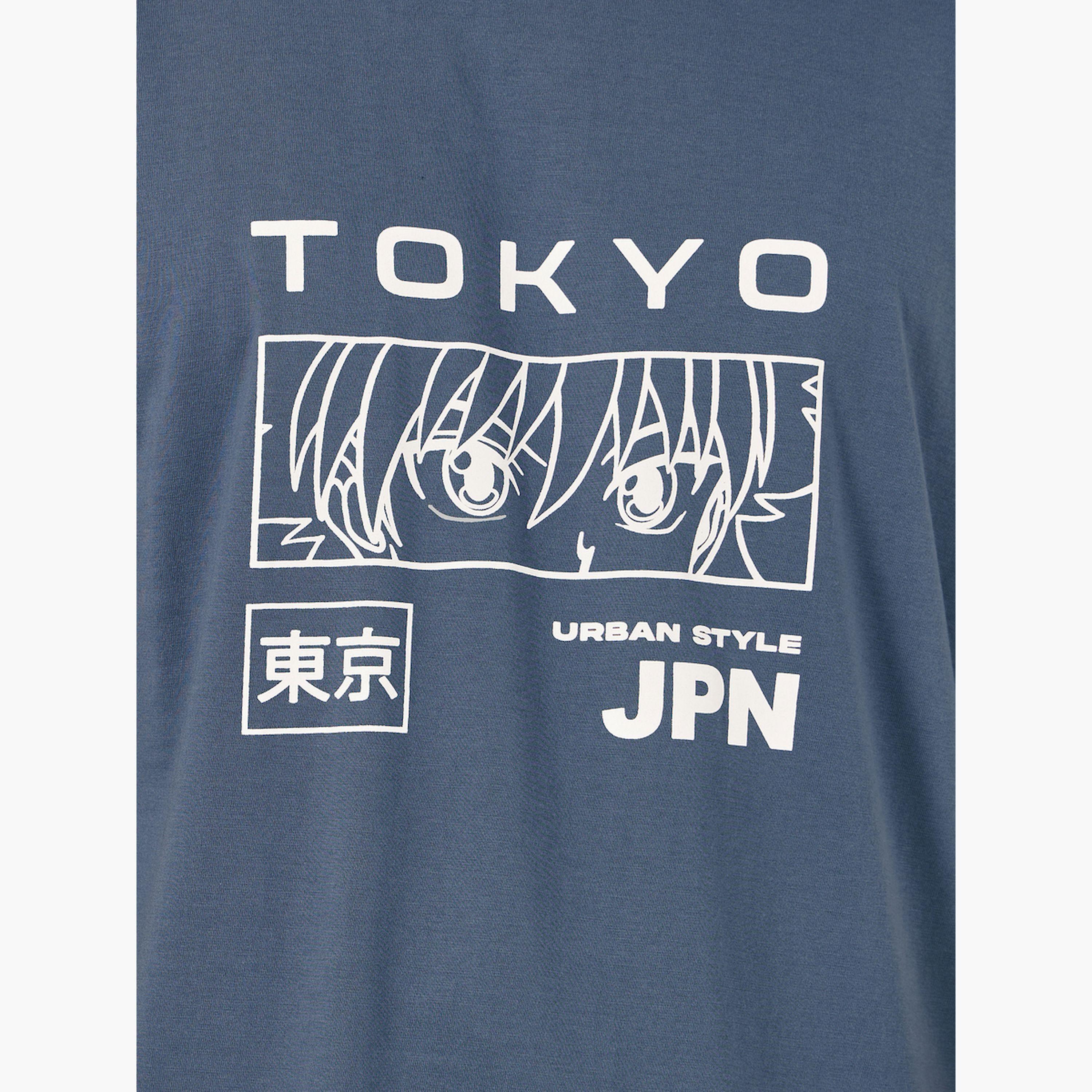ستايلي -  تي شيرت طوكيو بطبعة جرافيكية وأكمام قصيرة ومقاس كبير-men-clothing-tshirtsandpolos-tshirts-image-3