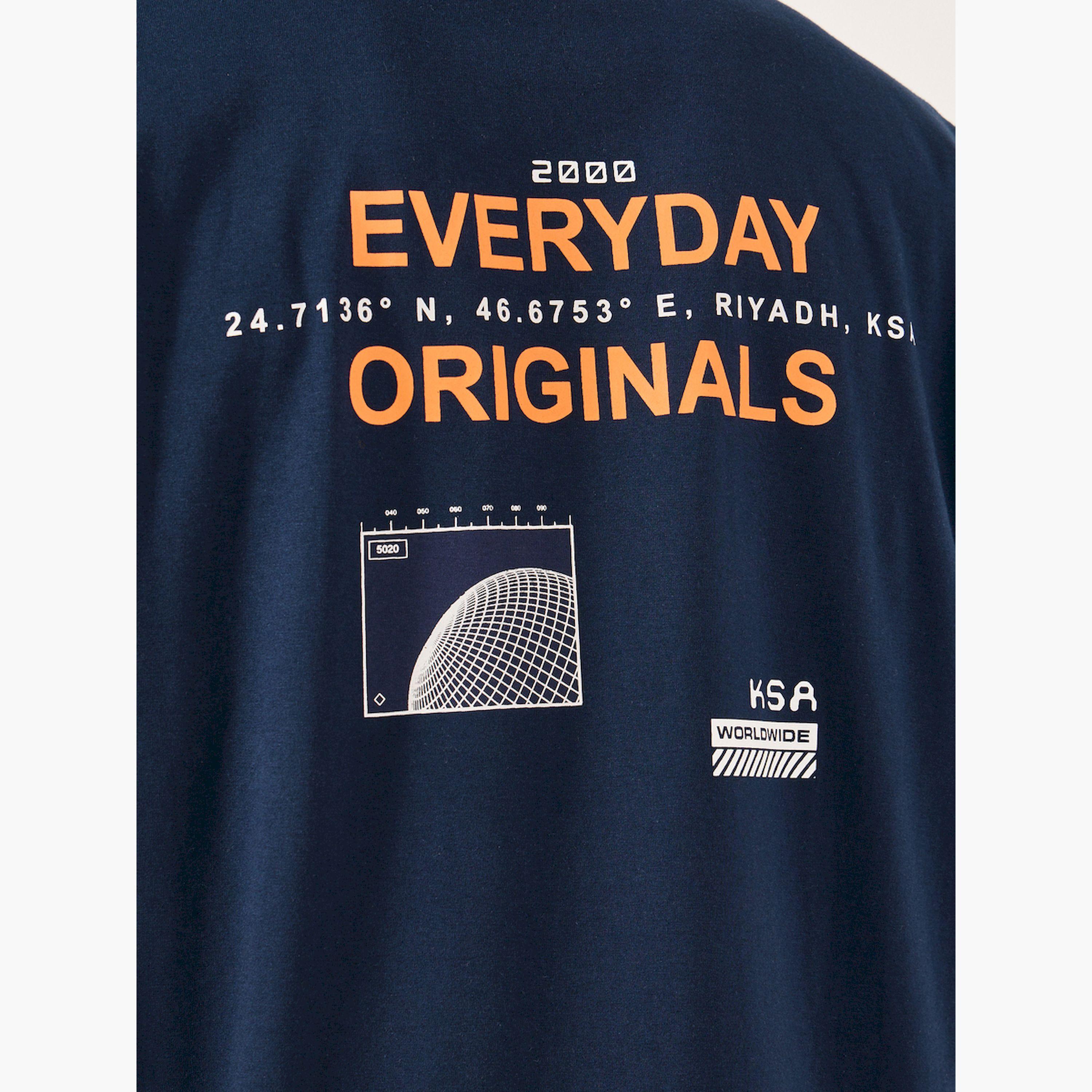 ستايلي -  تي شيرت مقاس كبيربطبعة شعار ورقبة دائرية-men-clothing-tshirtsandpolos-tshirts-image-5