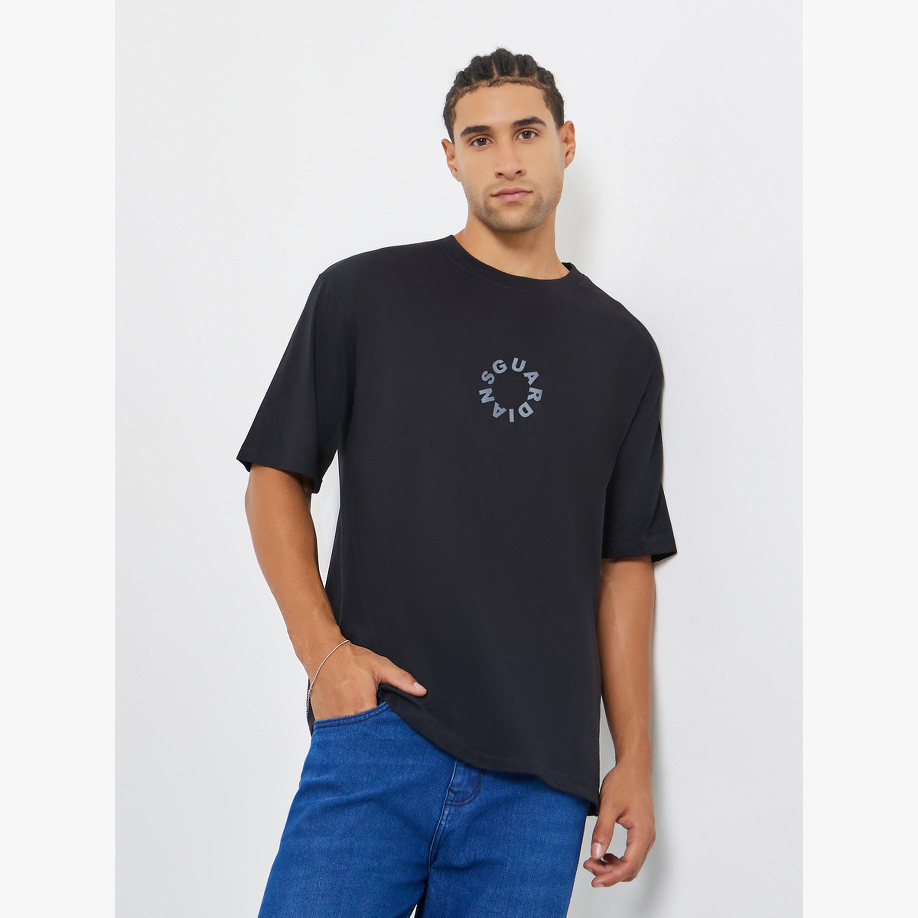 تيشيرت واسع بطبعة كتابة وأكمام قصيرة-men-clothing-tshirtsandpolos-tshirts-image-1