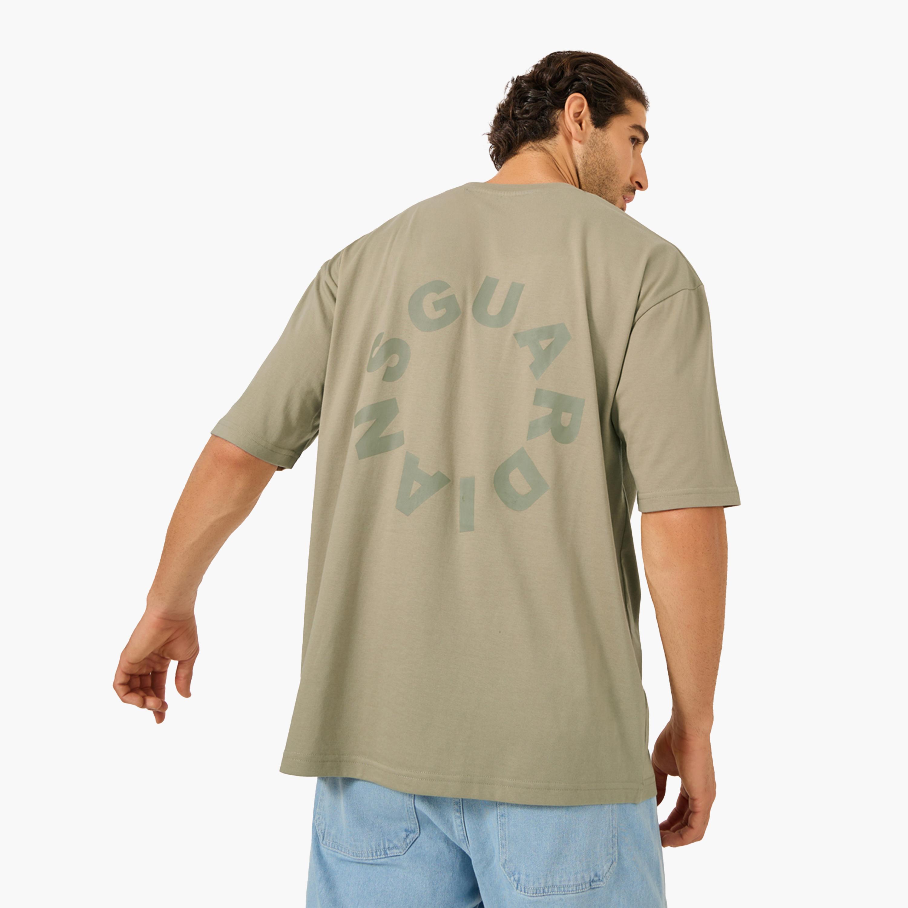 ستايلي-  تي شيرت كبير الحجم بأكمام قصيرة وطباعة نص-men-clothing-tshirtsandpolos-tshirts-image-3