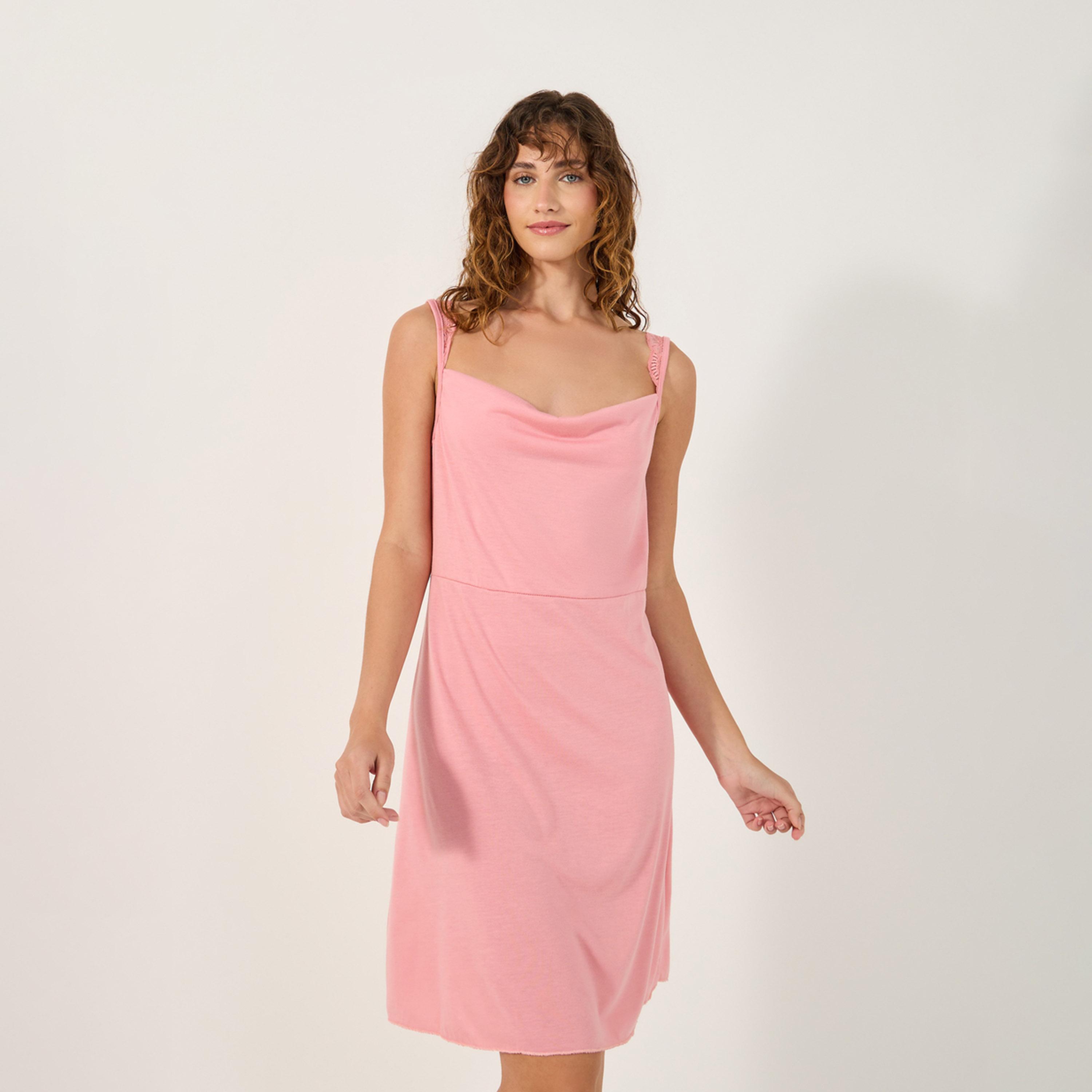 ستايلي - فستان سادة بطول الركبة مع حافة دانتيل وظهر على شكل حرف V-women-clothing-nightwear-nighties-image-2