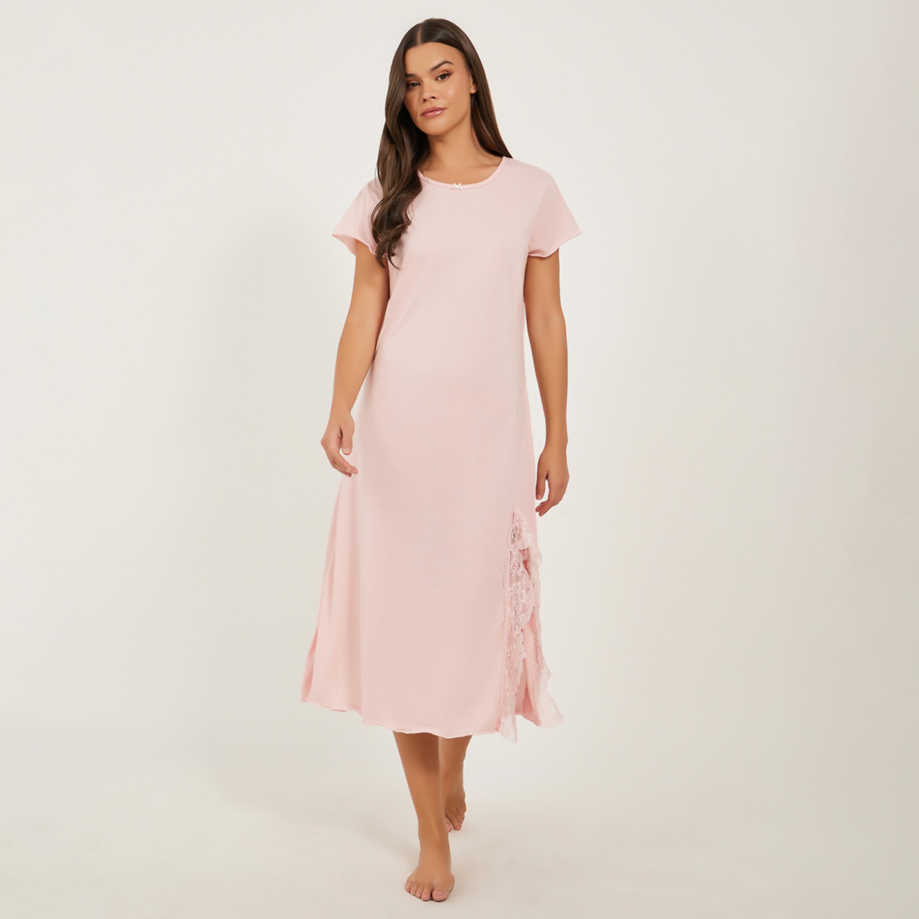 ستايلي - تي شيرت نوم بياقة دائرية وحواف متعرجة مزين بالدانتيل-women-clothing-nightwear-nighties-image-1