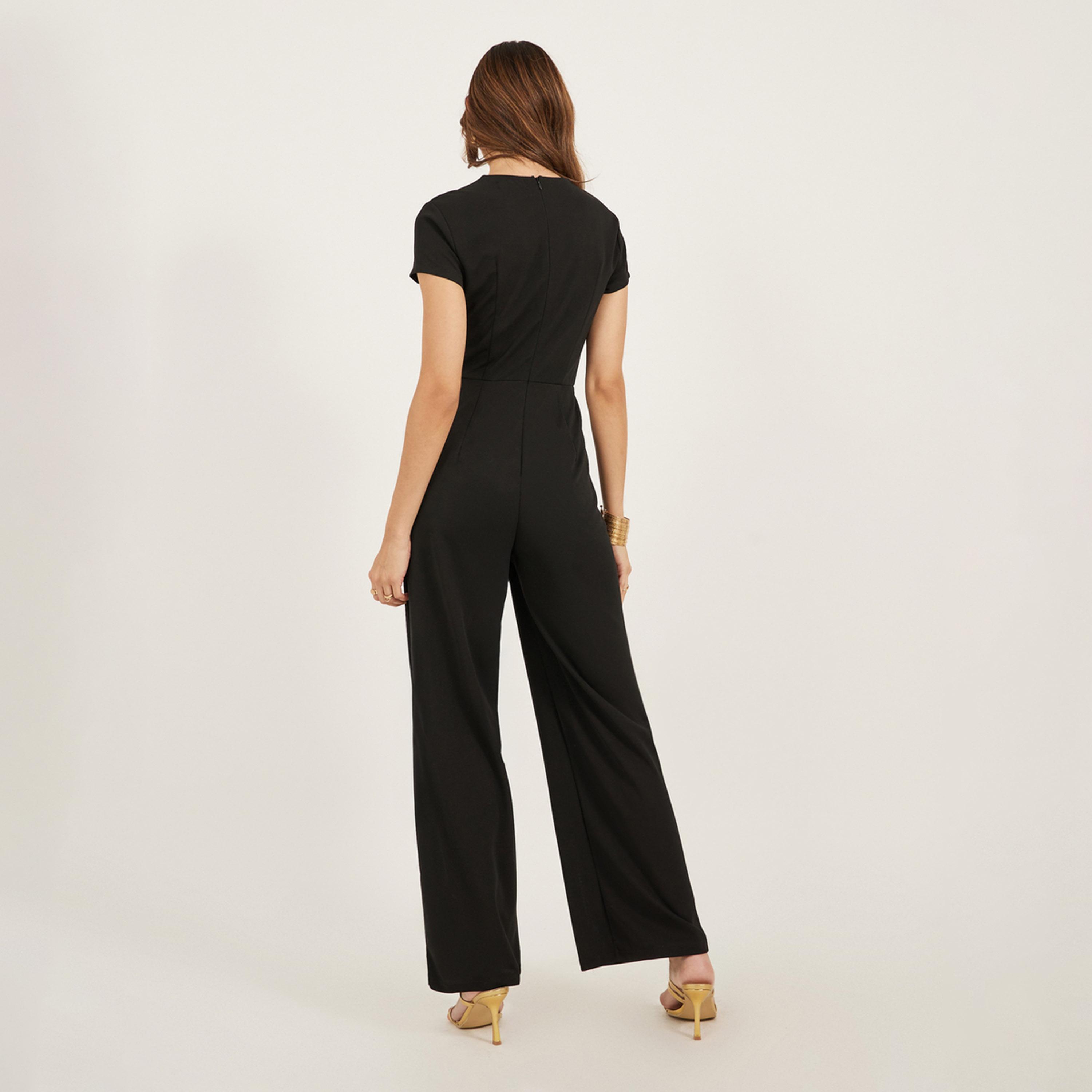 ستايلي - جمبسوت سادة بفتحة رقبة على شكل حرف V وساق واسعة-women-clothing-jumpsuits-image-5