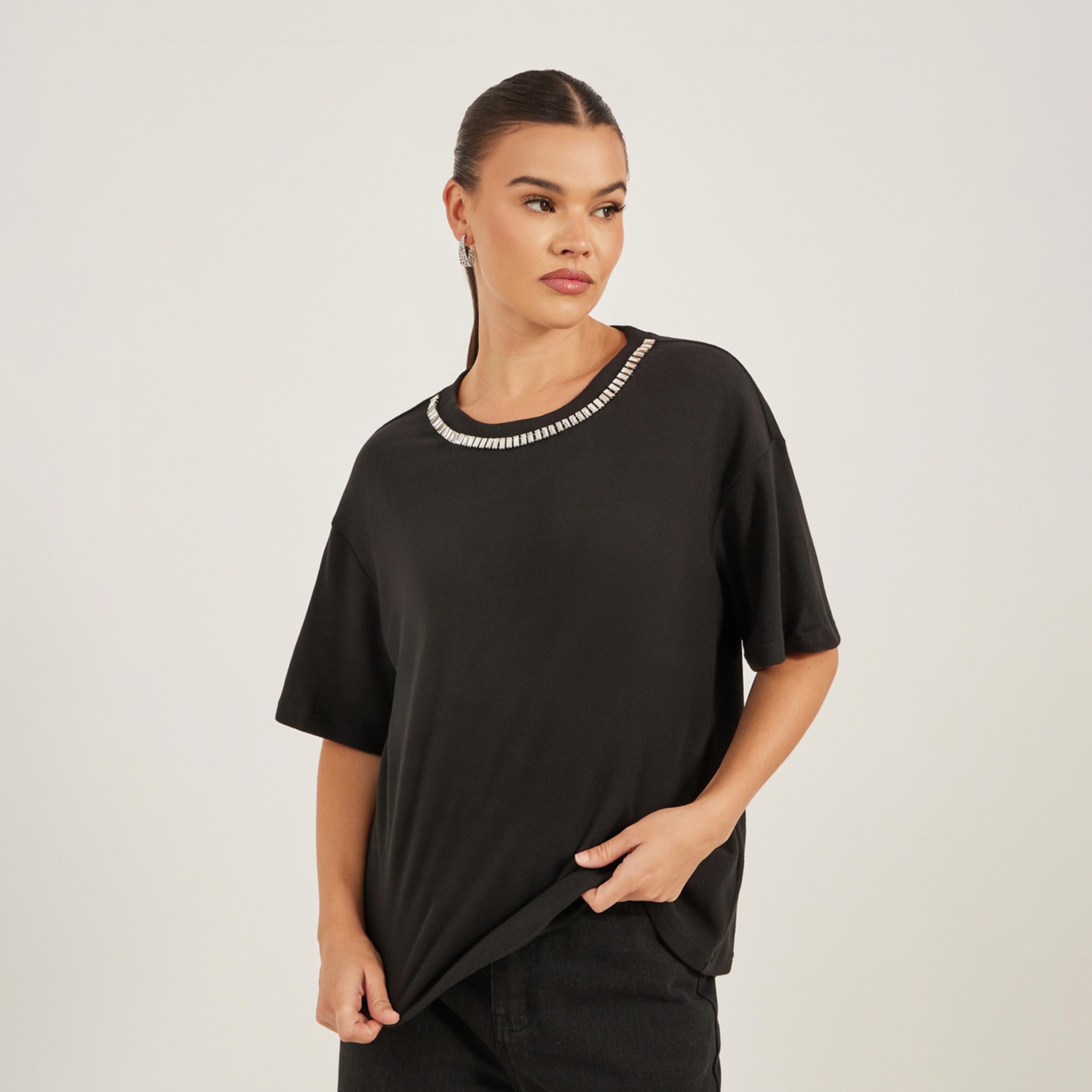 تيشيرت منمق بحجر الراين مع ياقة دائرية-women-clothing-tshirts-image-1