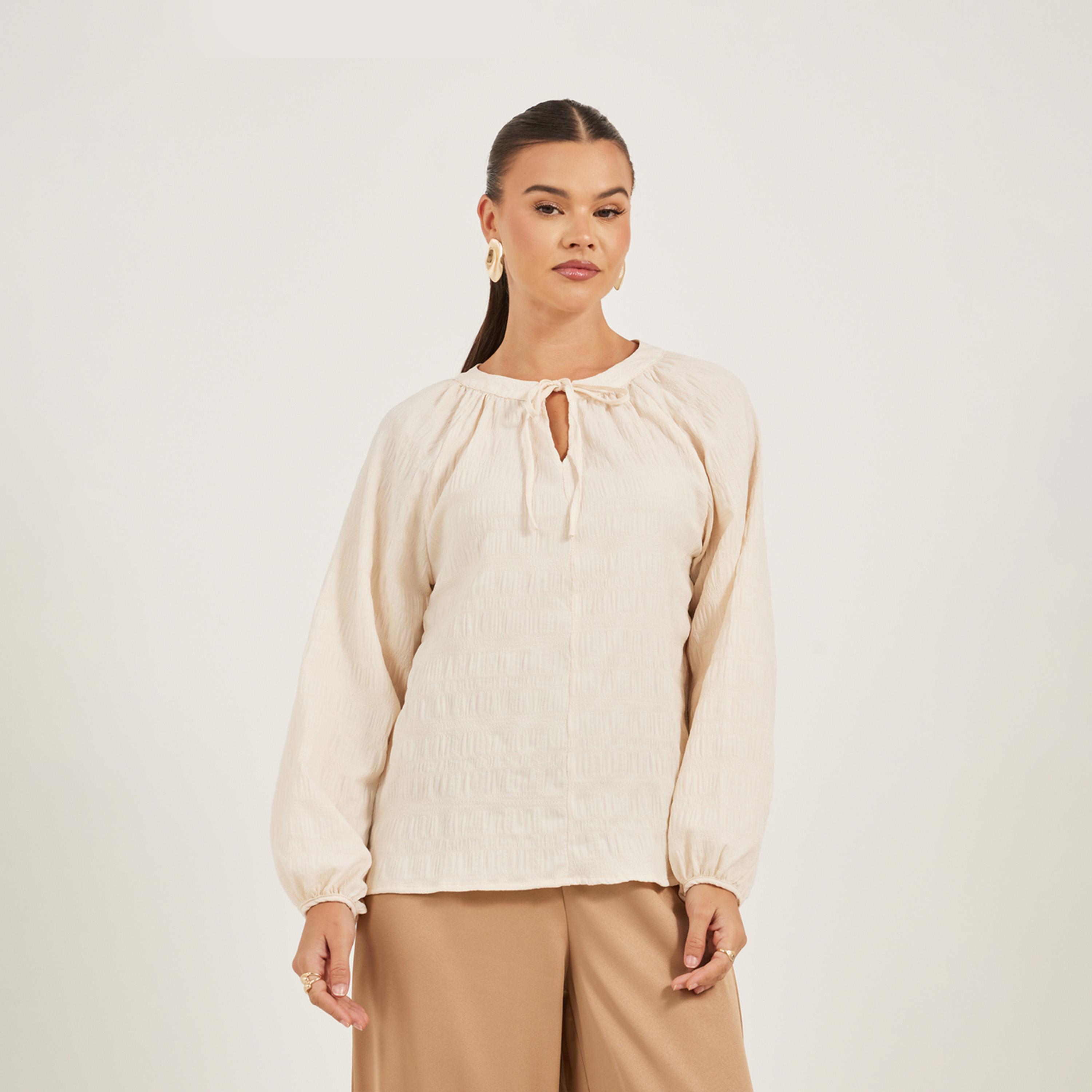 بلوزة سيرساكر مع ياقة بأربطة-women-clothing-shirtsandblouses-blouses-image-3