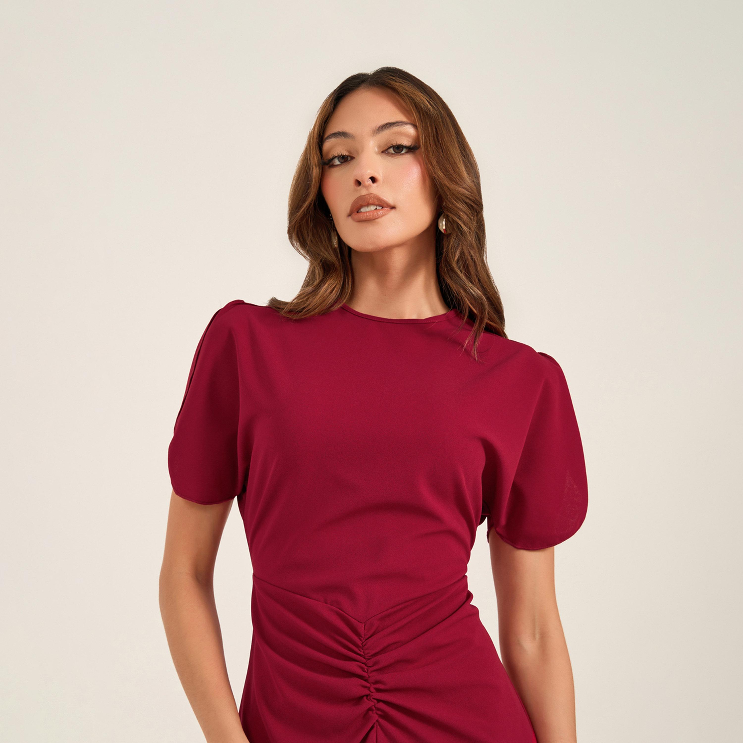 فستان ميدي ضيق بحافة حورية البحر وياقة دائرية-women-clothing-dresses-image-4
