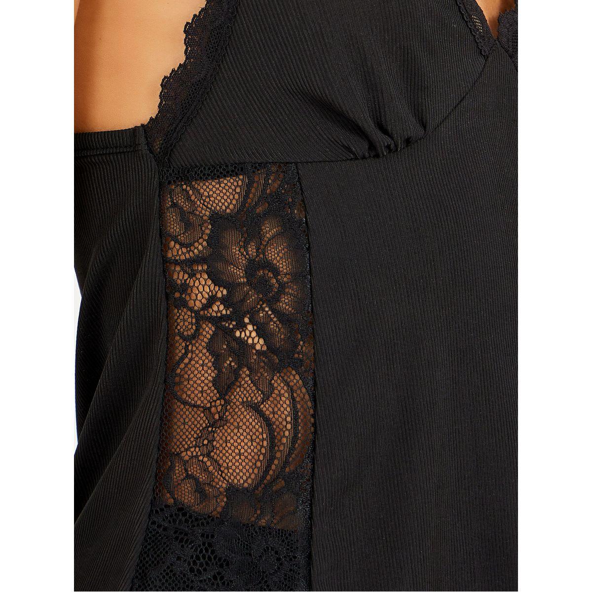 طقم من بنطال بيجاما مع بلوزة كامي بتفاصيل دانتيل-women-clothing-nightwear-pyjamas-longsets-image-3