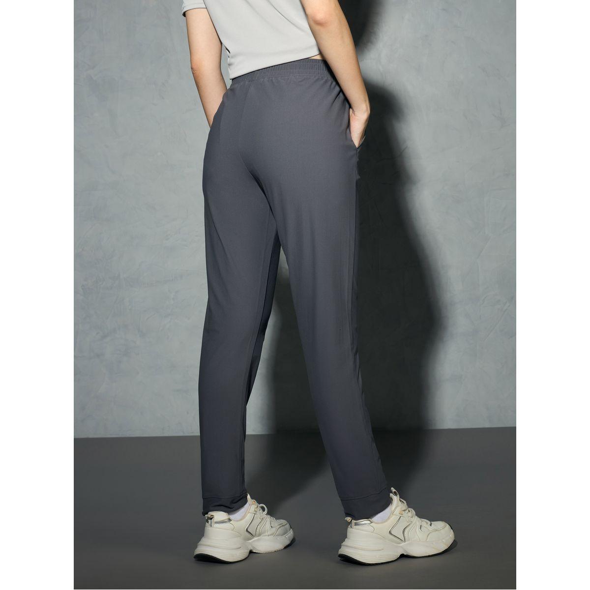 جوغر مطبع بشعار مع جيوب تكنوسبورت × ستايلي-women-clothing-sportswearandactivewear-bottoms-image-2