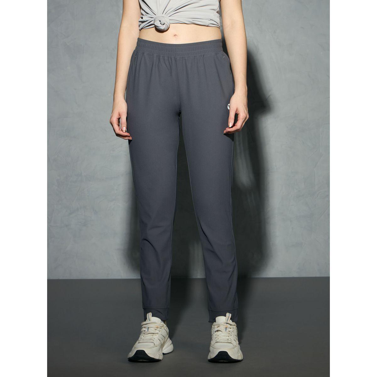 جوغر مطبع بشعار مع جيوب تكنوسبورت × ستايلي-women-clothing-sportswearandactivewear-bottoms-image-4