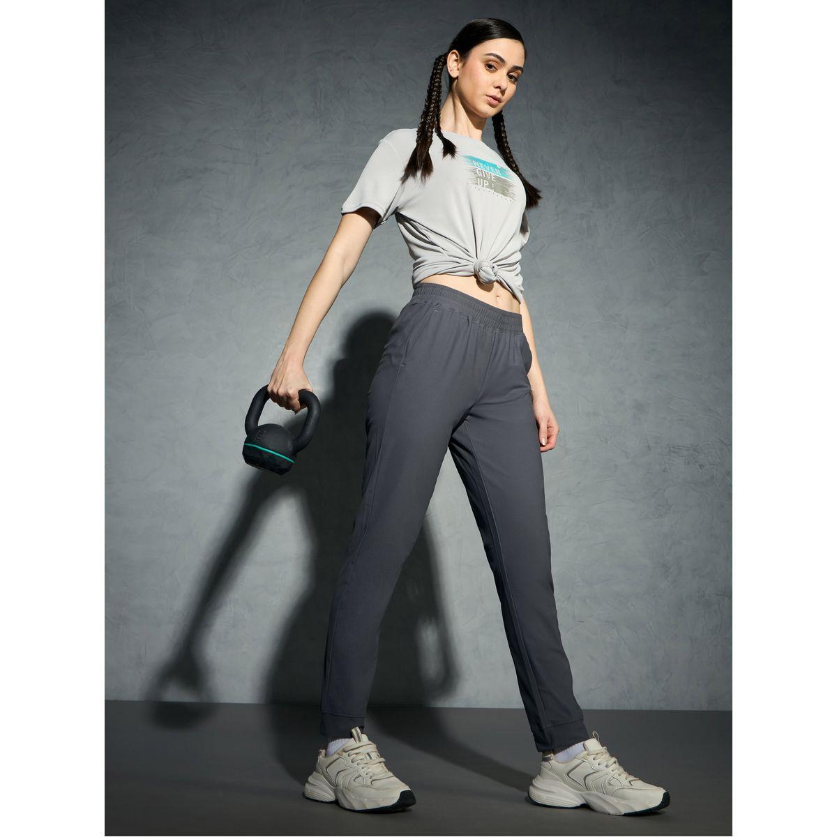 جوغر مطبع بشعار مع جيوب تكنوسبورت × ستايلي-women-clothing-sportswearandactivewear-bottoms-image-7