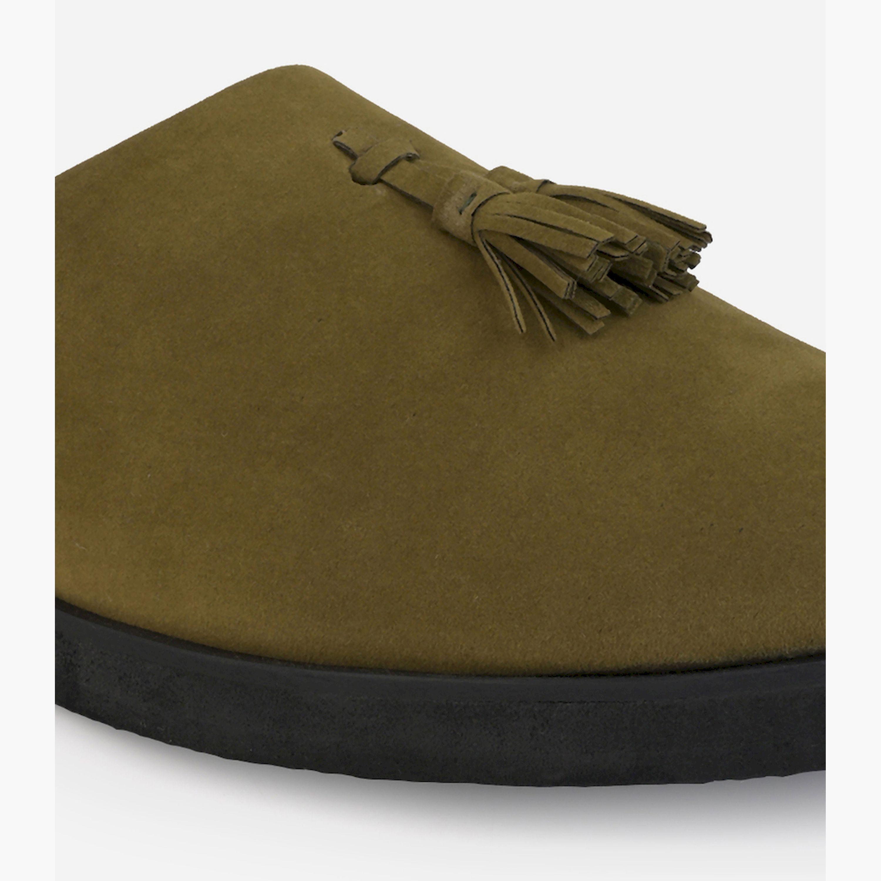 Styli Suede Clogs with Tassel Detail-men-shoes-flipflopsandslides-image-6