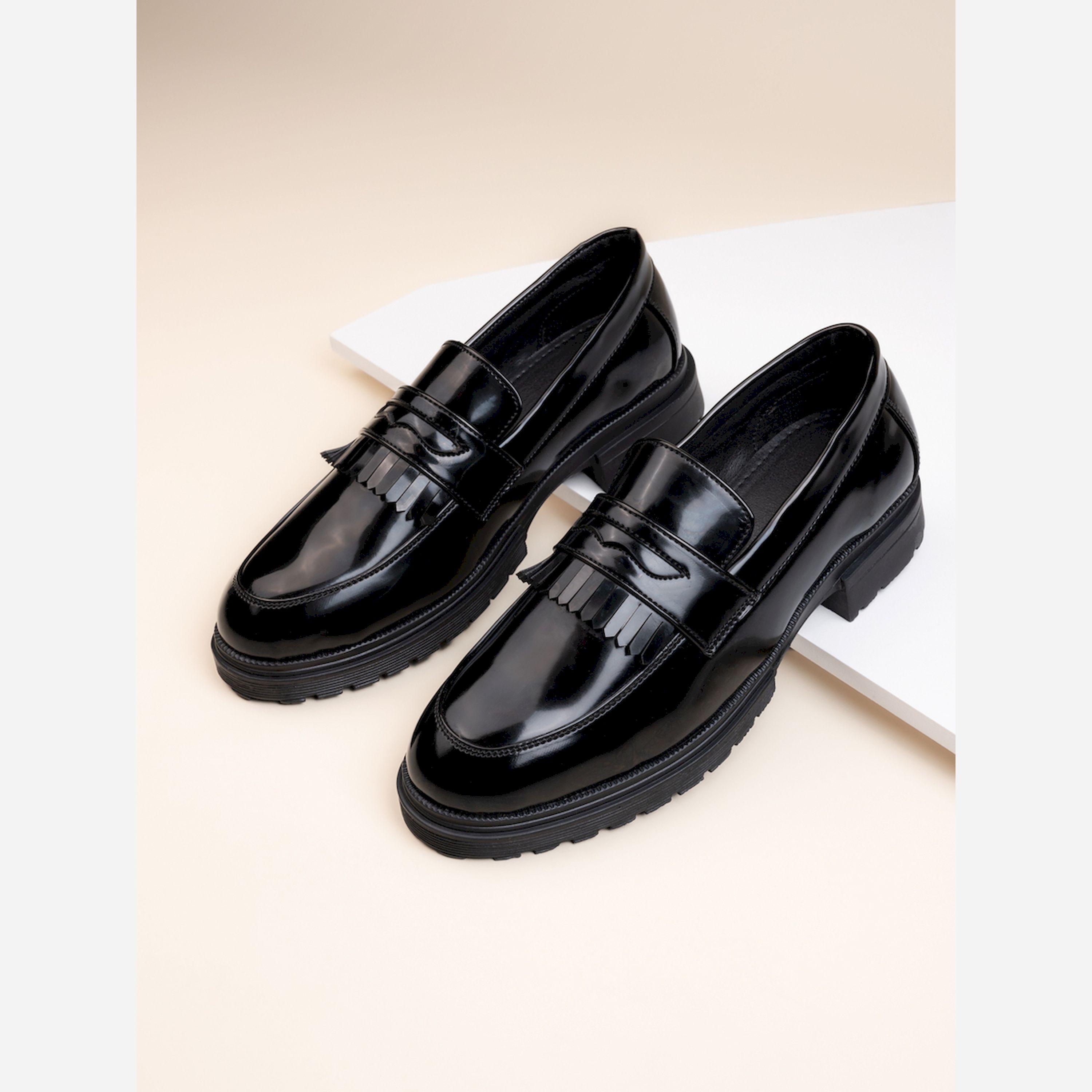 ستايلي - حذاء لوفر من الجلد الصناعي بتصميم كشكش-men-shoes-loafersandmoccasins-image-2