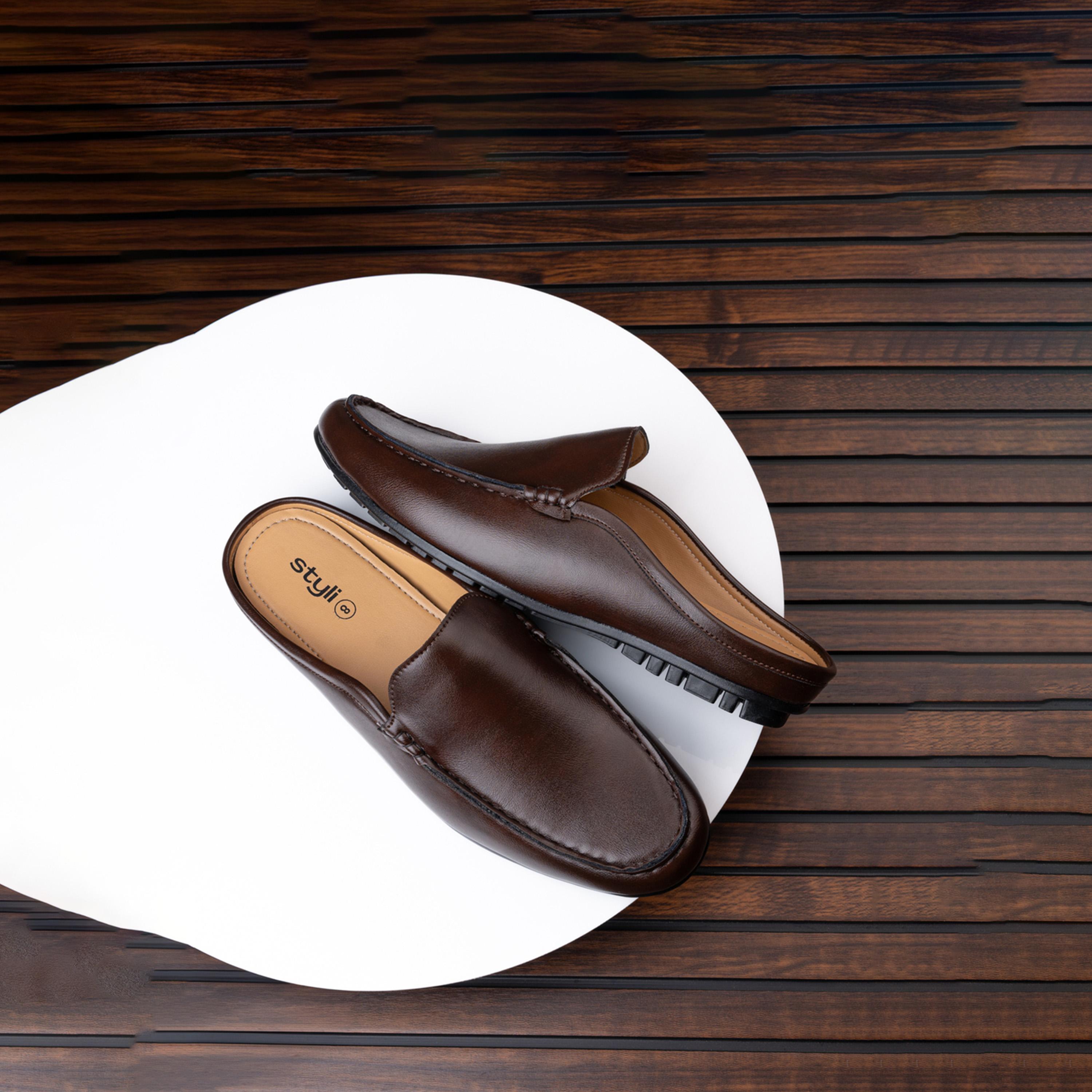 ستايلي-  حذاء من الجلد الصناعي سهل الارتداء-men-shoes-loafersandmoccasins-image-2
