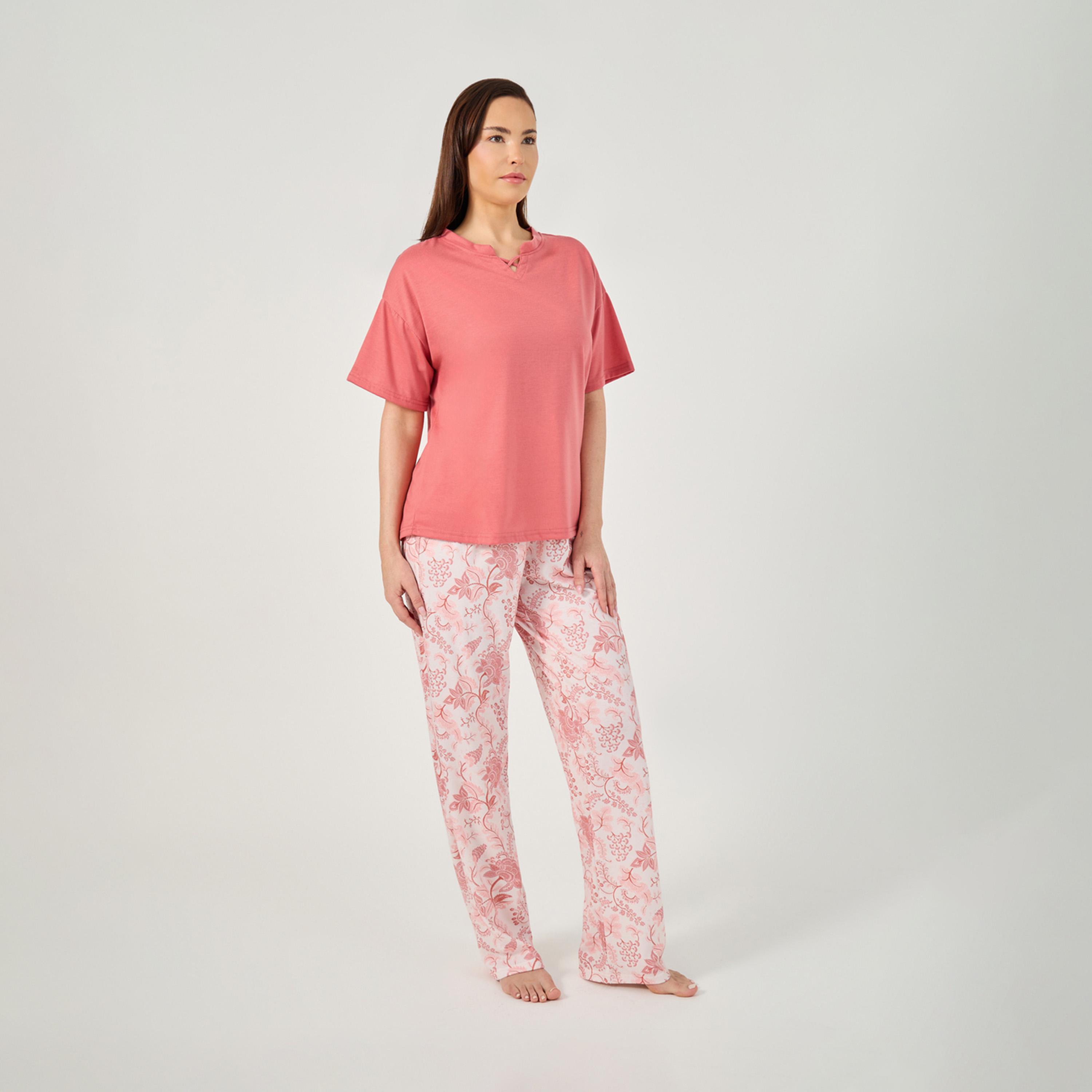 ستايلي - طقم بيجامة وتي شيرت بفتحة رقبة وأكتاف منسدلة-women-clothing-nightwear-pyjamas-longsets-image-1