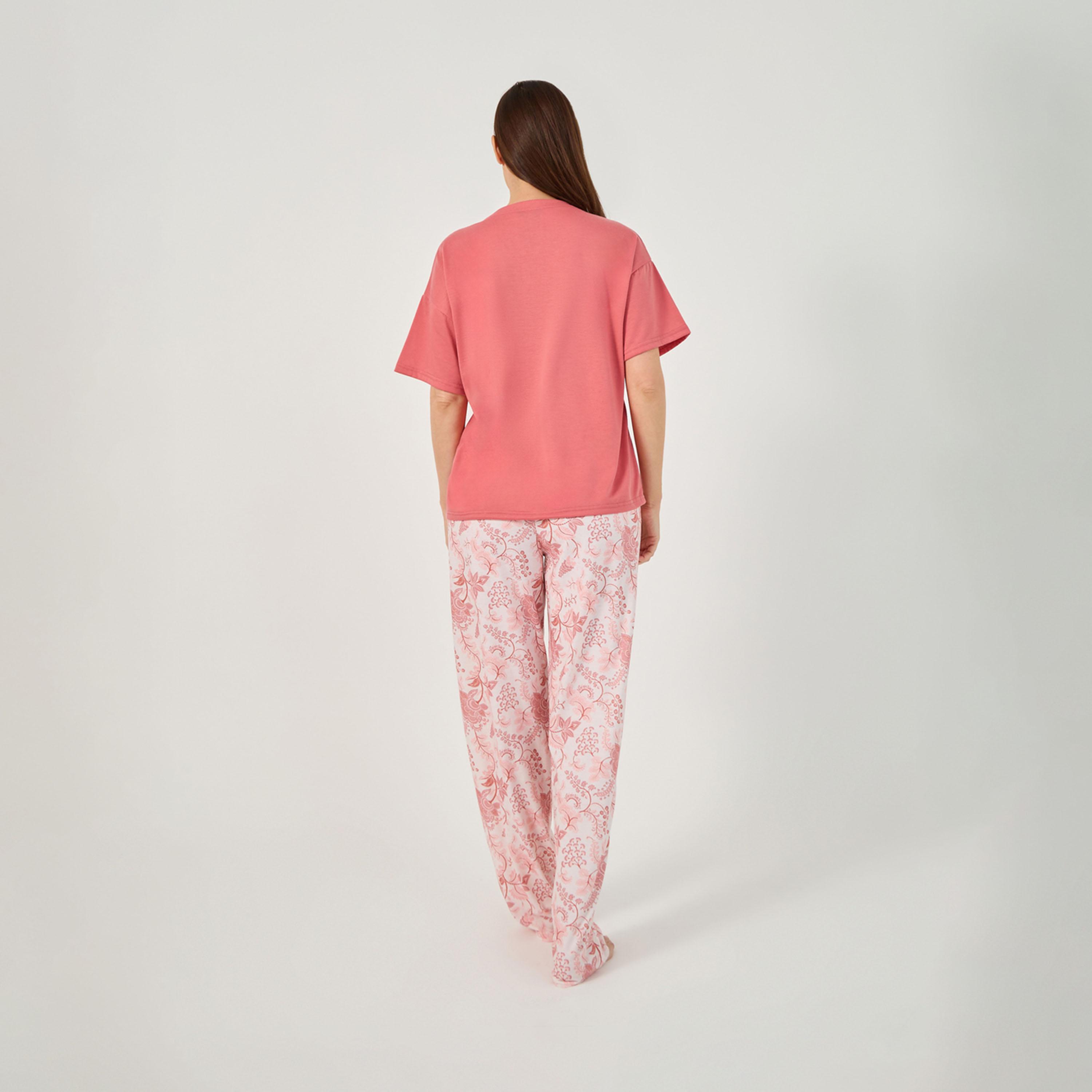 ستايلي - طقم بيجامة وتي شيرت بفتحة رقبة وأكتاف منسدلة-women-clothing-nightwear-pyjamas-longsets-image-6