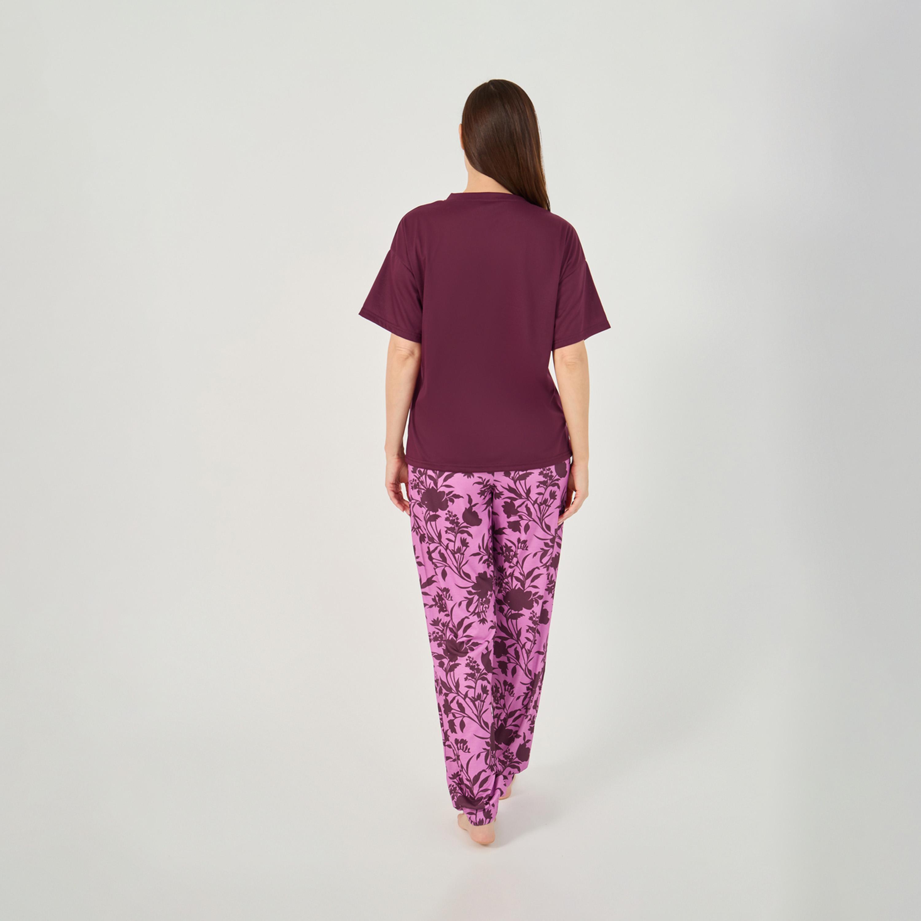 ستايلي - طقم بيجامة وتي شيرت بفتحة رقبة وأكتاف منسدلة-women-clothing-nightwear-pyjamas-longsets-image-5