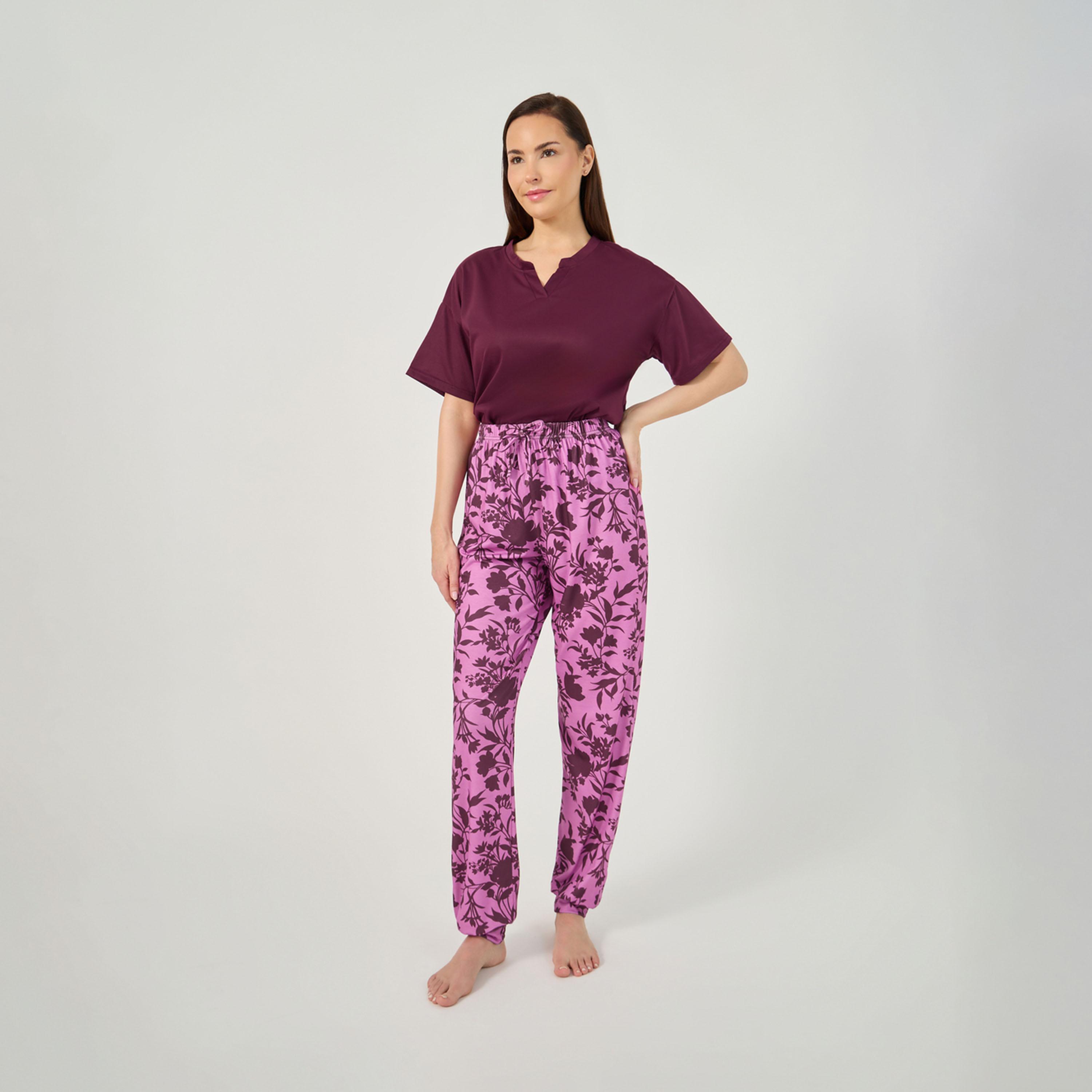 ستايلي - طقم بيجامة وتي شيرت بفتحة رقبة وأكتاف منسدلة-women-clothing-nightwear-pyjamas-longsets-image-6