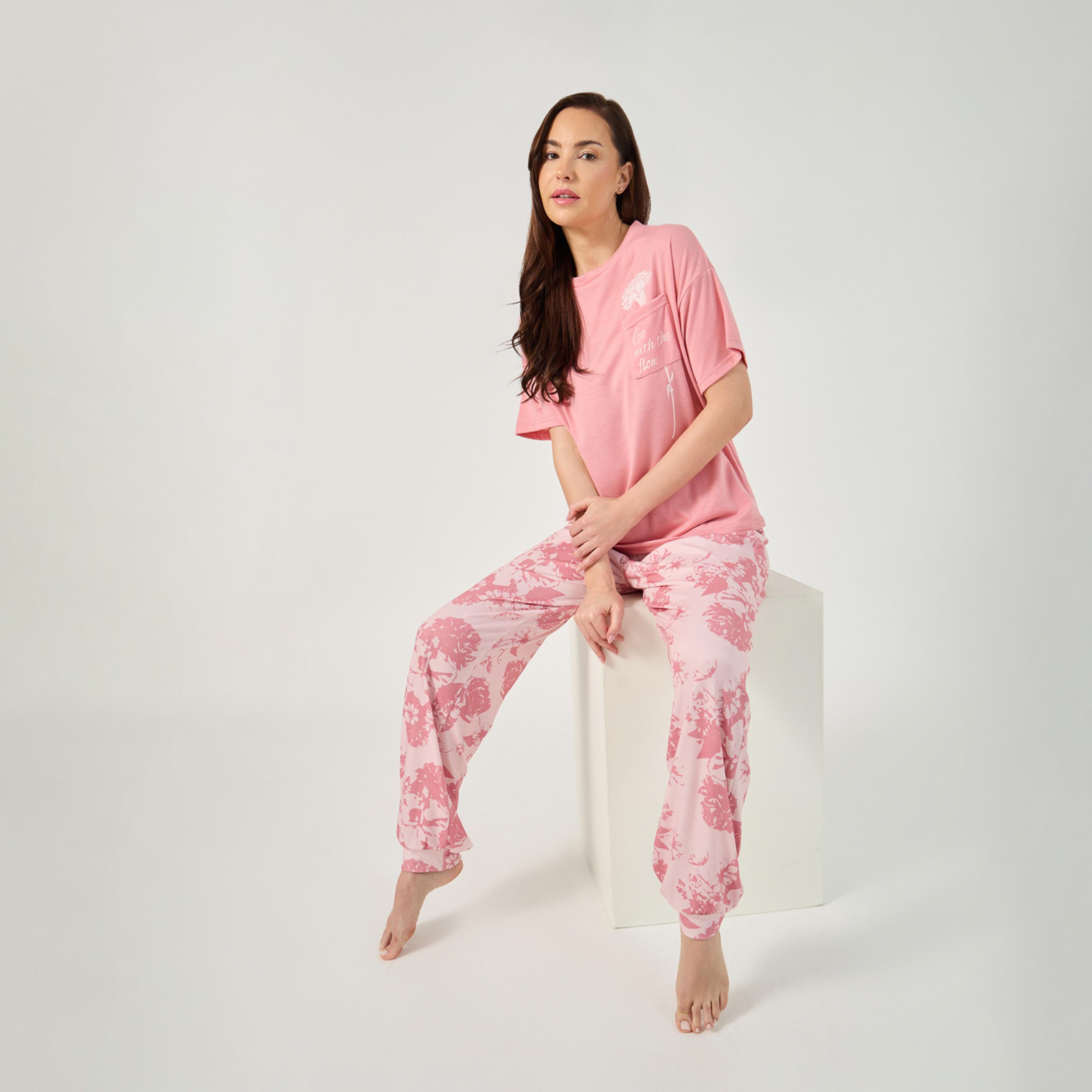 Styli Slogan Print Pocket Detail T-Shirt And Pyjama Set-women-clothing-nightwear-pyjamas-longsets-image-1