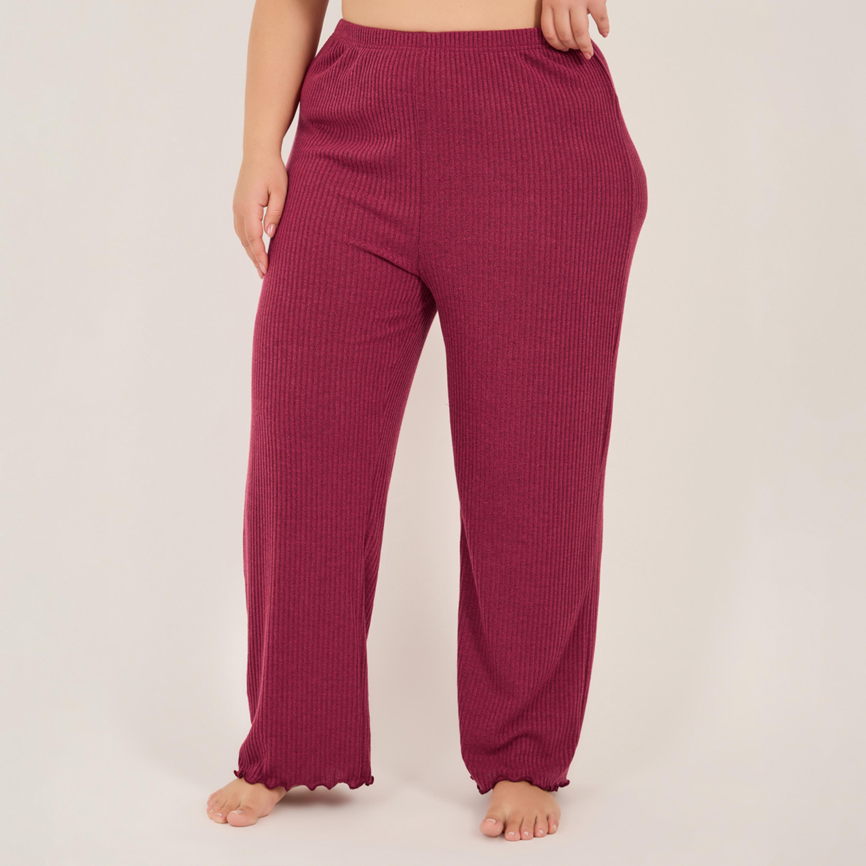 ستايلي - طقم تي شيرت محبوك بياقة V مع بنطال بيجامة بمقاسات كبيرة-women-clothing-nightwear-pyjamas-longsets-image-4