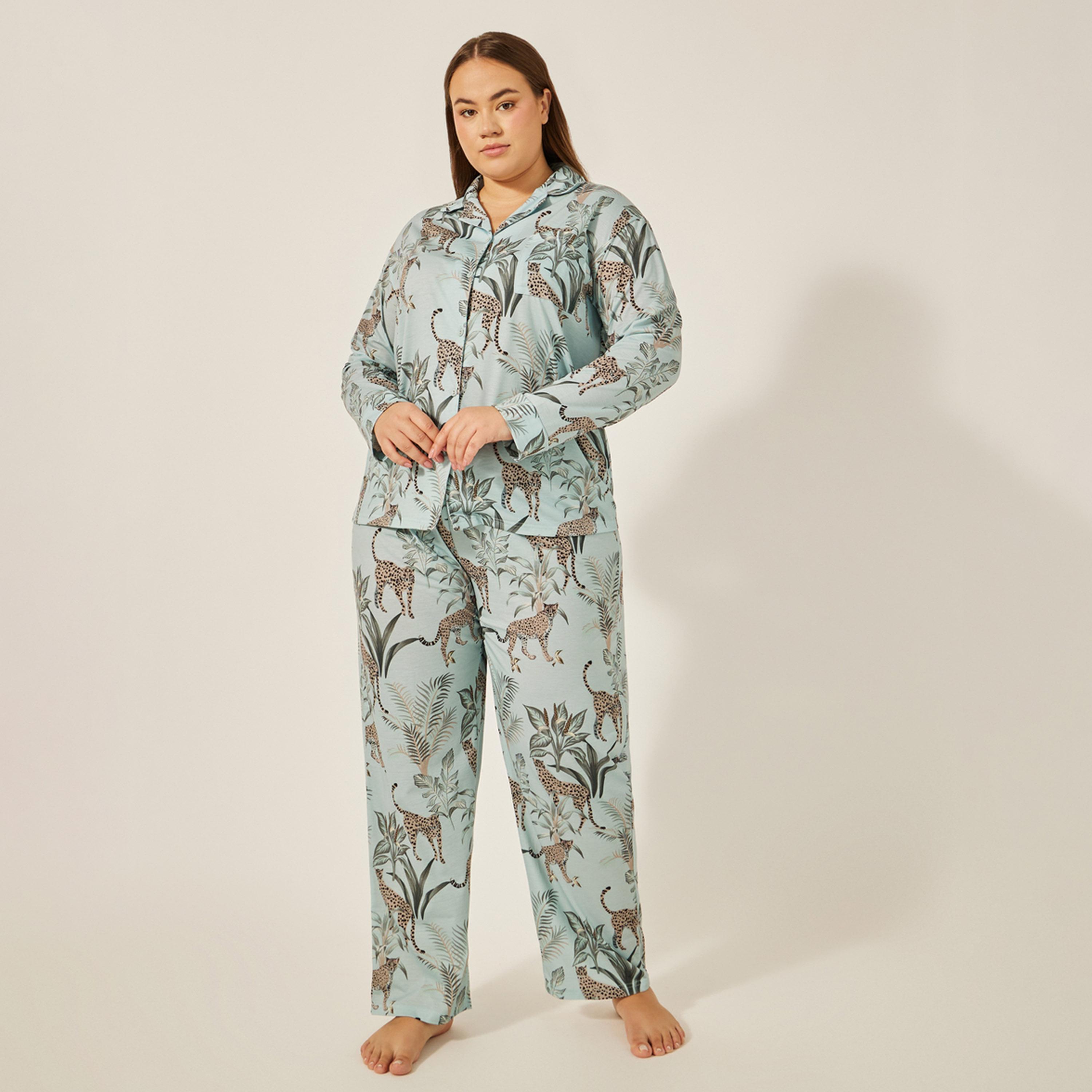 Styli Unwind Giraffe Wildlife Button Through Shirt And Pj Set - Luxe Tropical-women-clothing-plussize-nightwear-nightwearsets-image-2