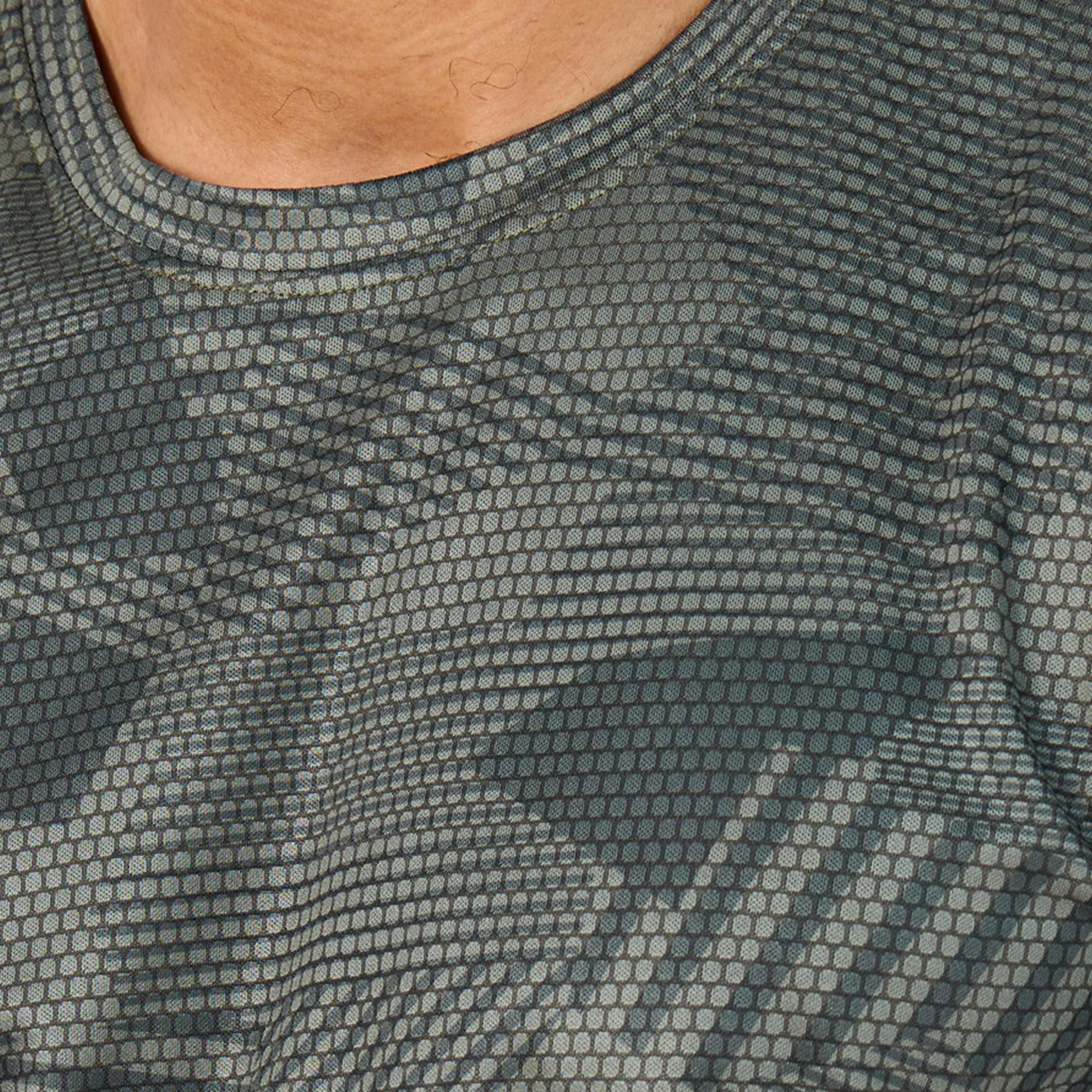 ستايلي - تي شيرت تدريب رياضي قابل للتمدد بطباعة كاملة-men-clothing-sportswearandactivewear-tshirtsandpolos-image-2
