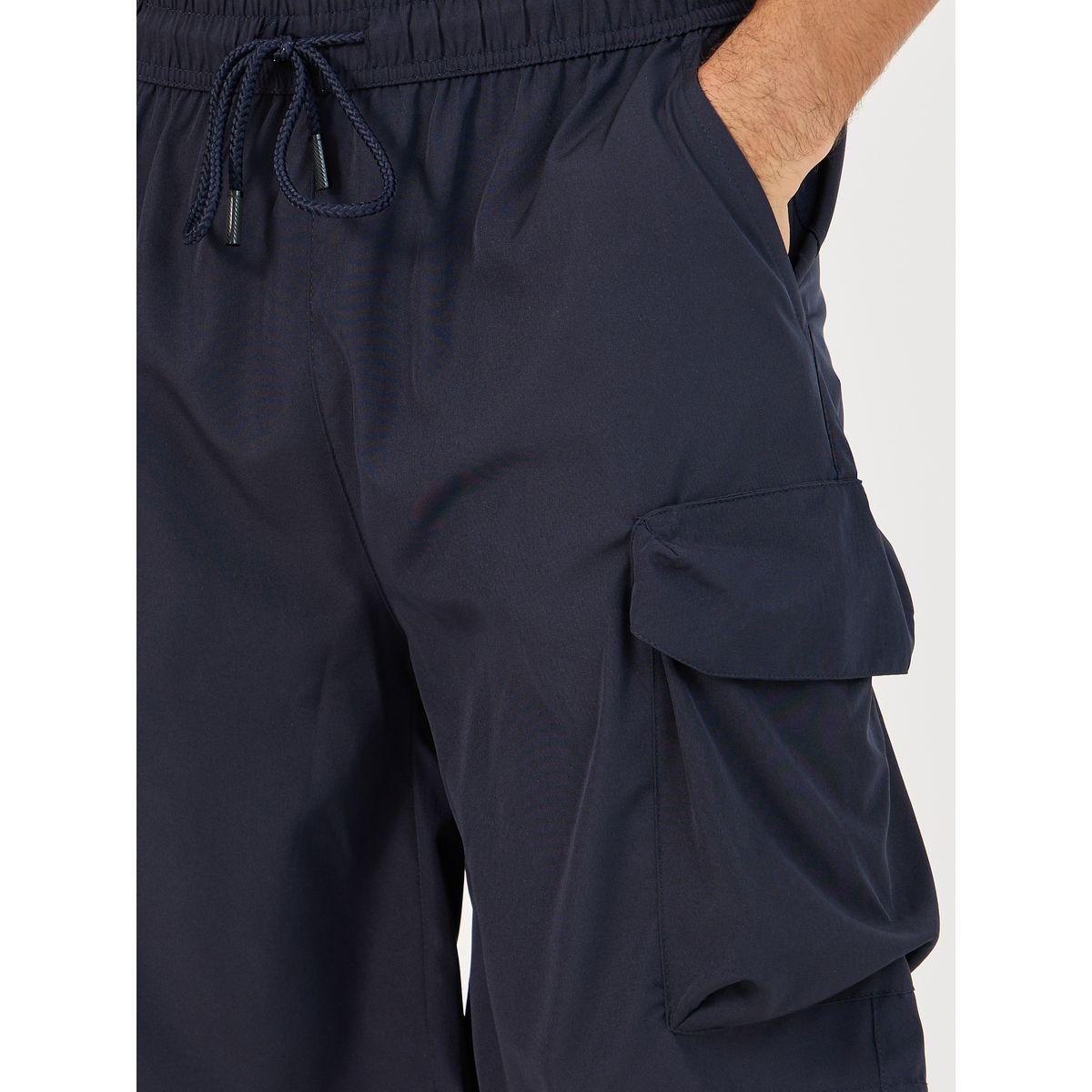 شورت كارجو بتقنية كويك دراي مع أربطة-men-clothing-sportswearandactivewear-bottoms-image-3
