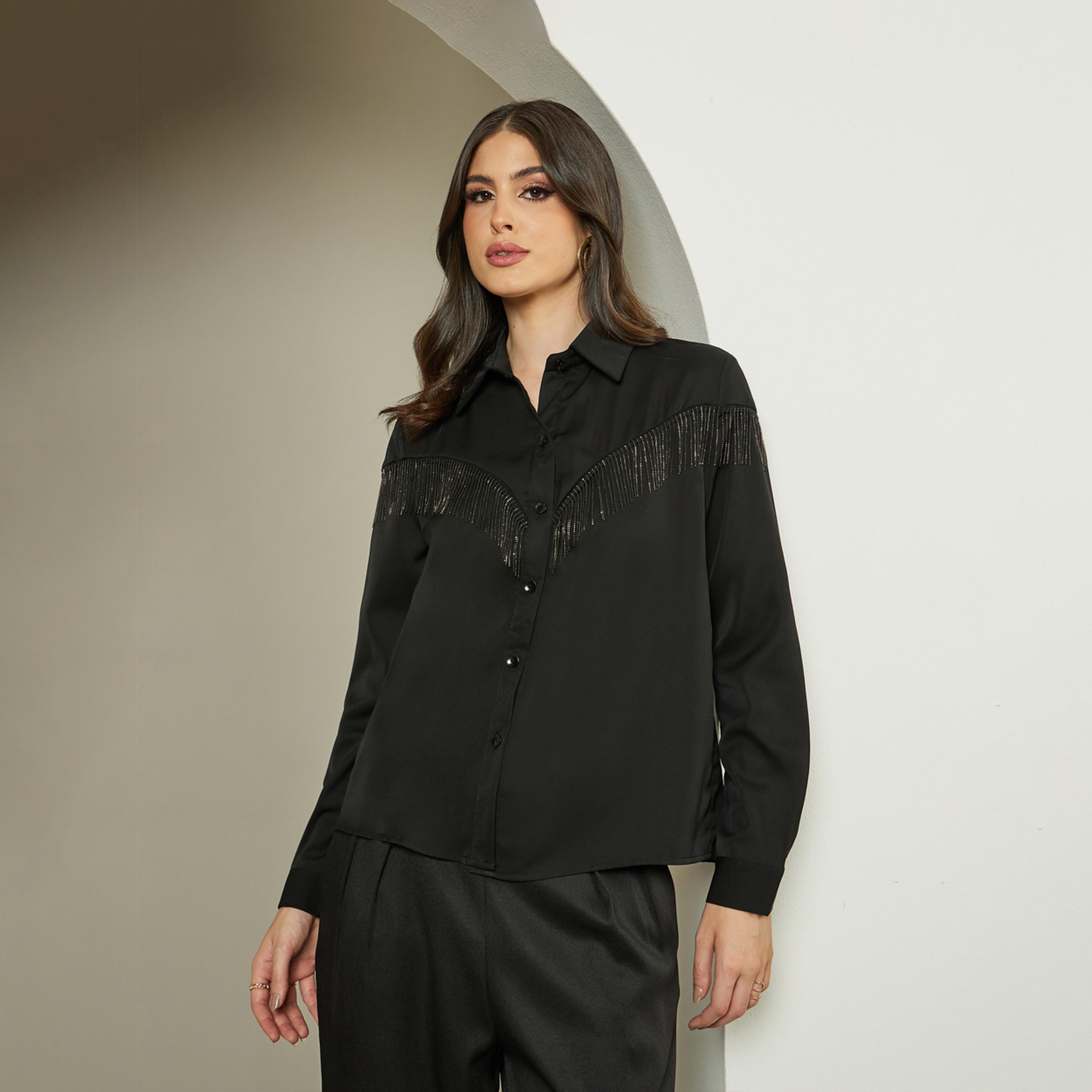 ستايلي - قميص بمظهر جلد سويدي مخملي وياقة واسعة وتفاصيل شراشيب-women-clothing-shirtsandblouses-shirts-image-2